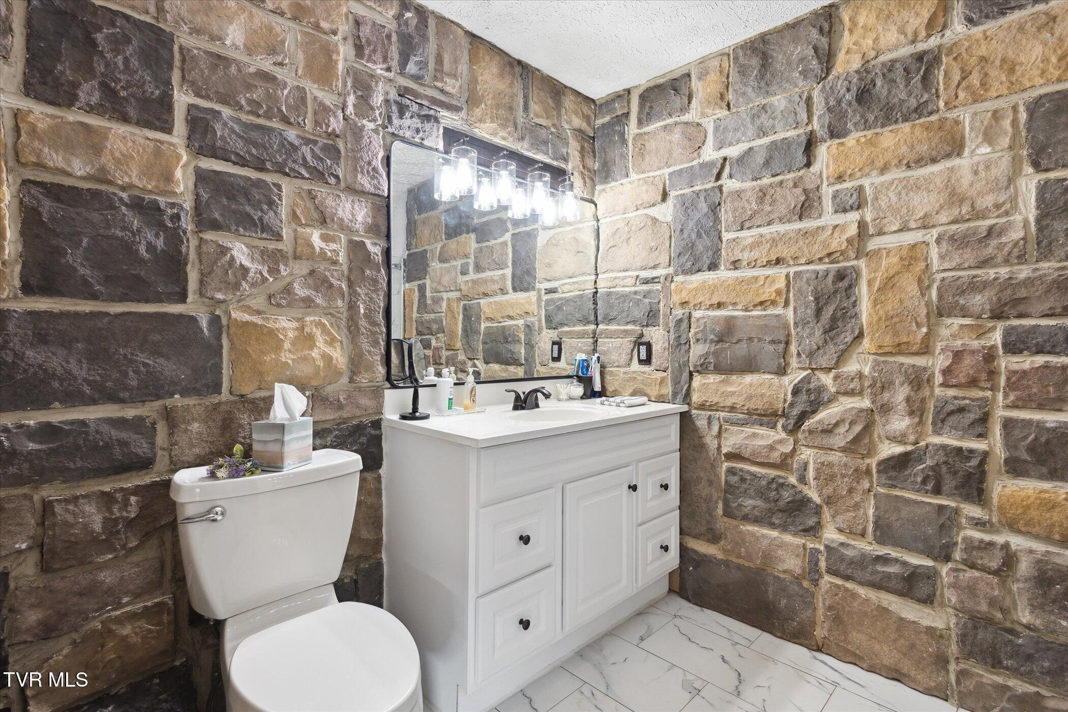 620 Swift Hollow Lane, Mountain City, Tennessee image 37