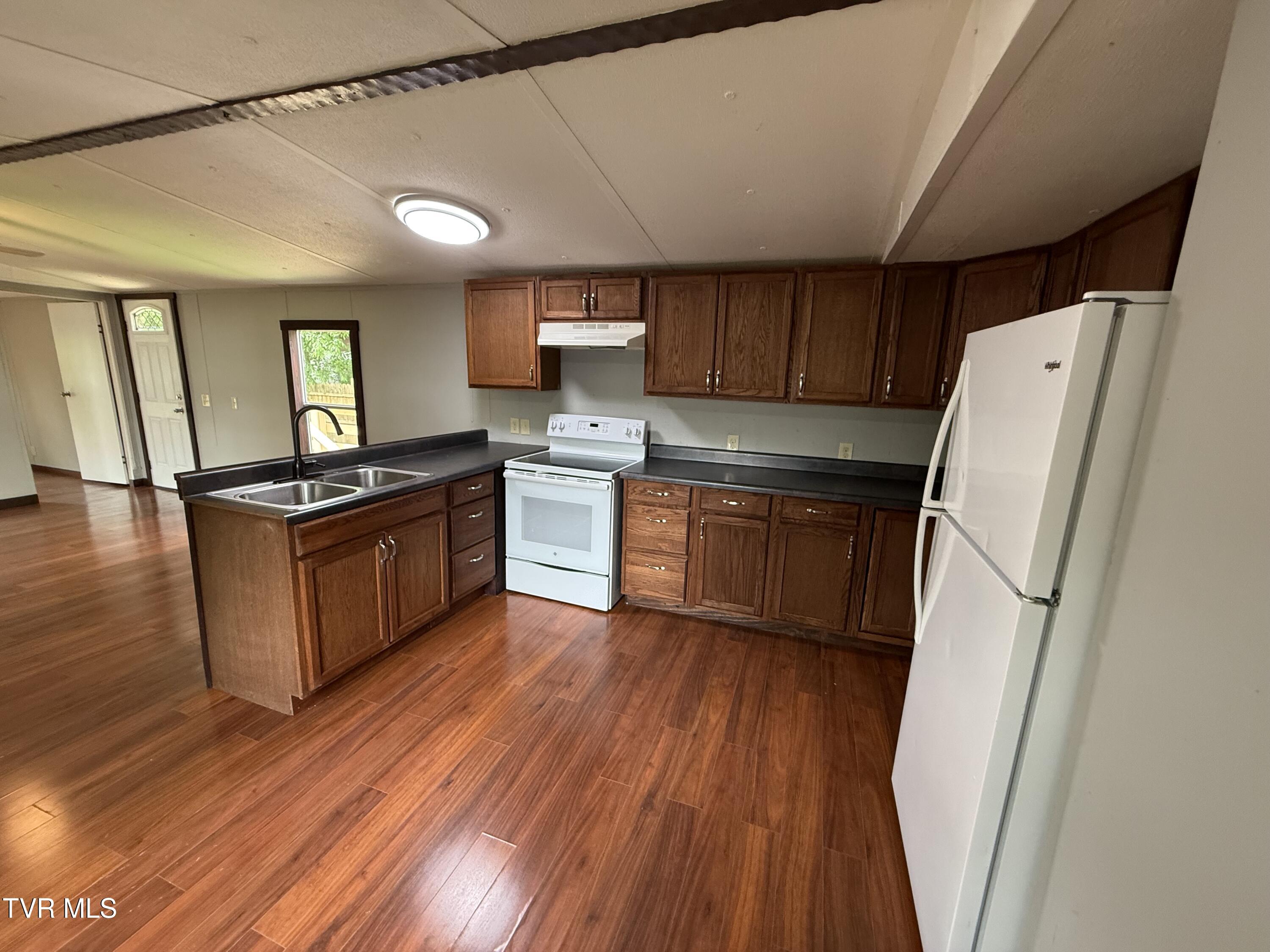 104 Creekbank Road, Elizabethton, Tennessee image 14