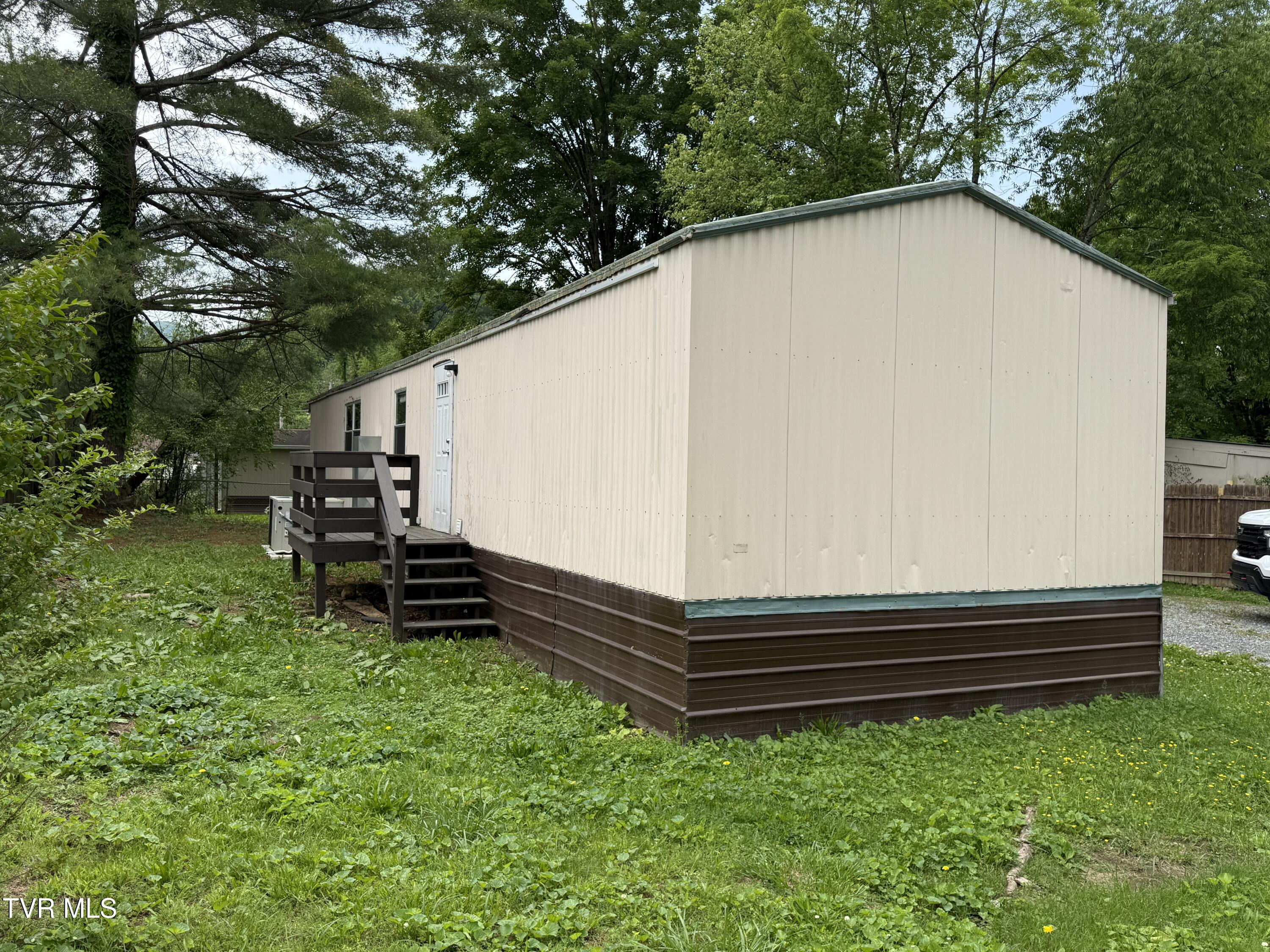 104 Creekbank Road, Elizabethton, Tennessee image 6