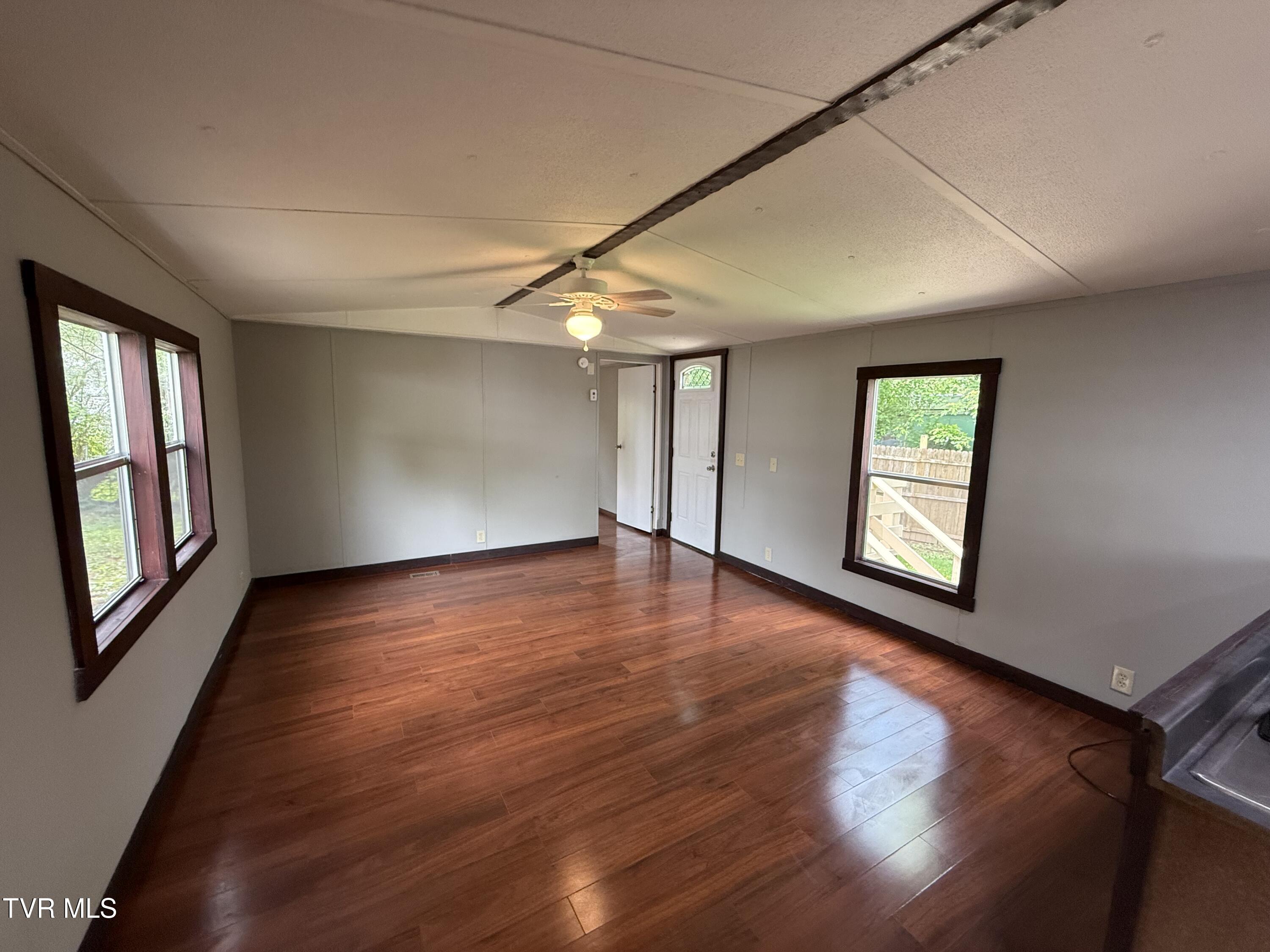 104 Creekbank Road, Elizabethton, Tennessee image 17