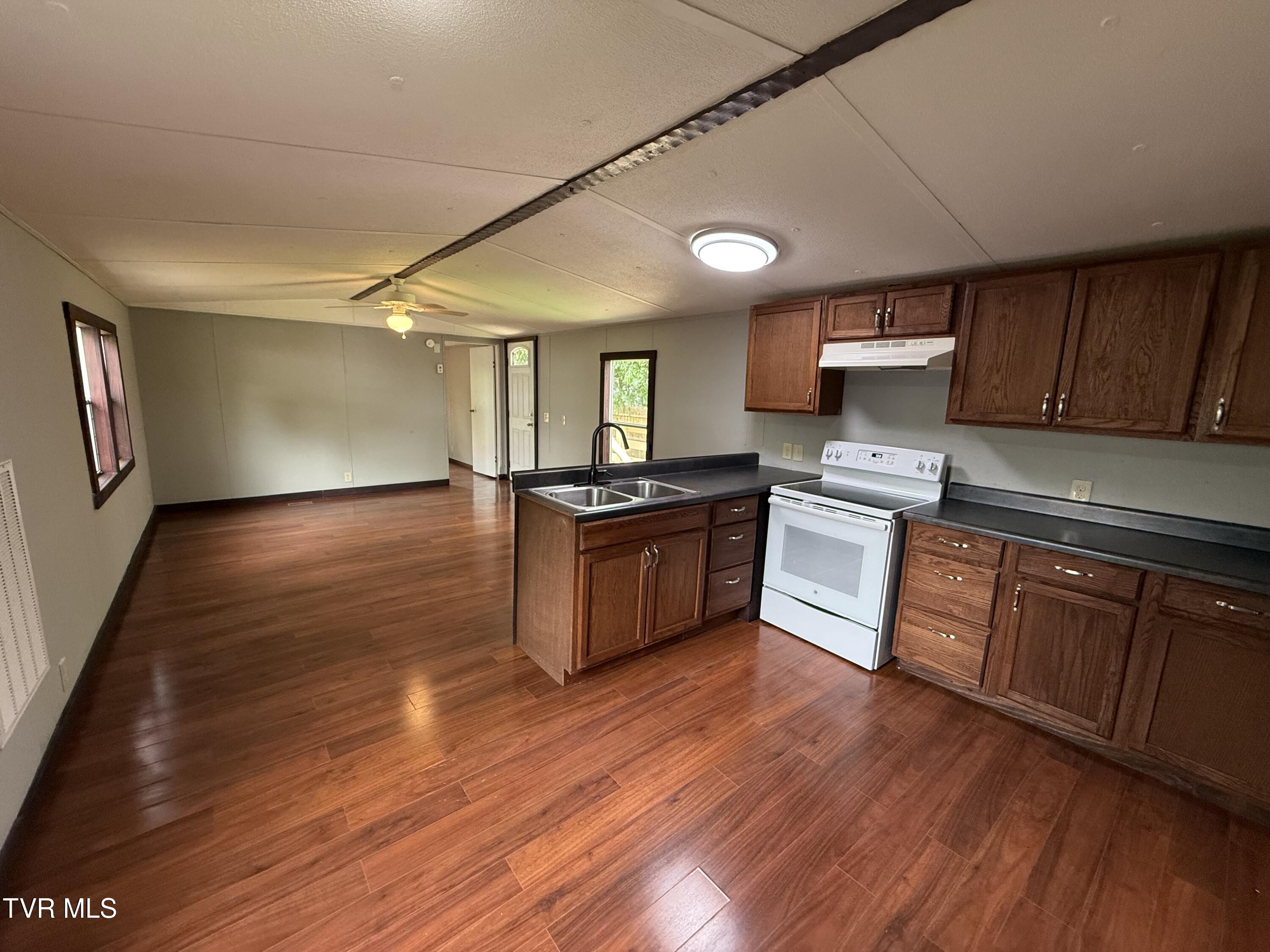 104 Creekbank Road, Elizabethton, Tennessee image 15