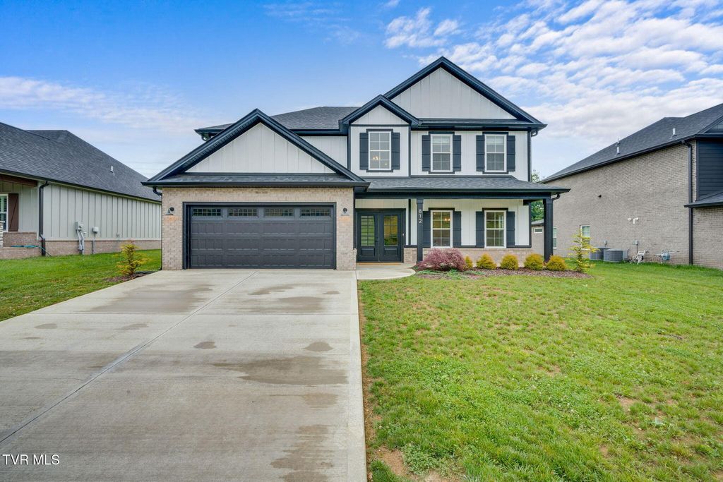Photo of 812 Dolen Place, Kingsport, TN 37663 (MLS # 9992501)