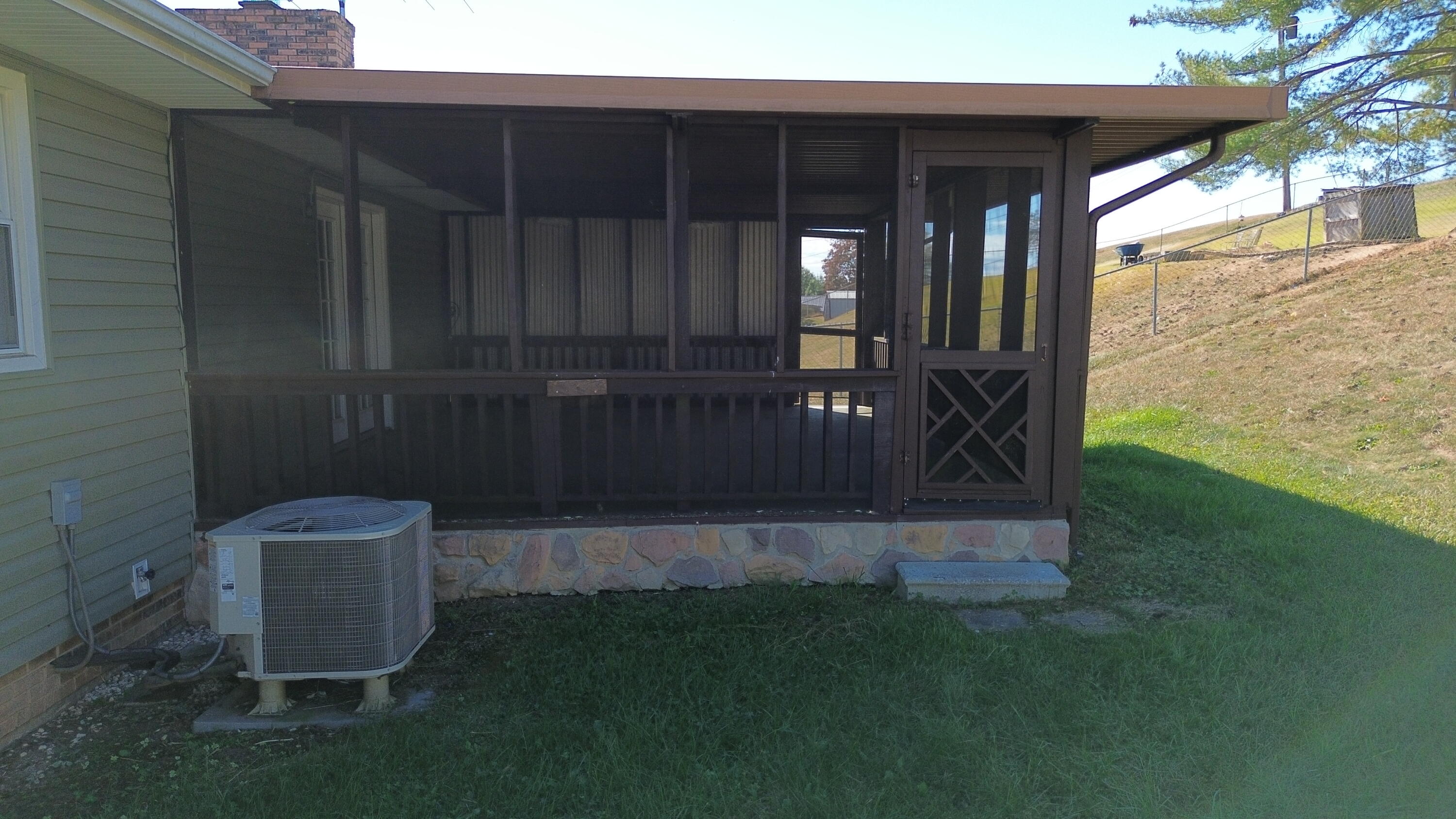 470 Old Hickory Circle, Mount Carmel, Tennessee image 50