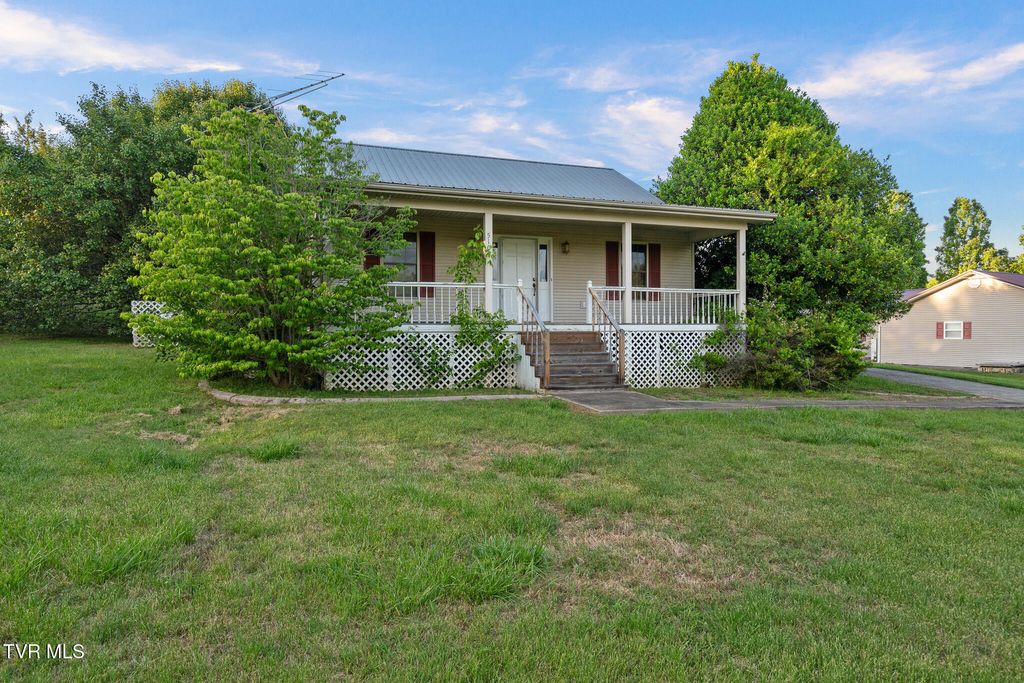 Photo of 510 Kinser Park Lane, Greeneville, TN 37743 (MLS # 9995226)