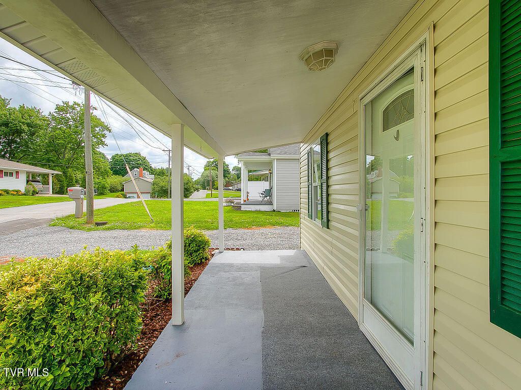 Photo of 138 Grandview Street, Church Hill, TN 37642 (MLS # 9992733)