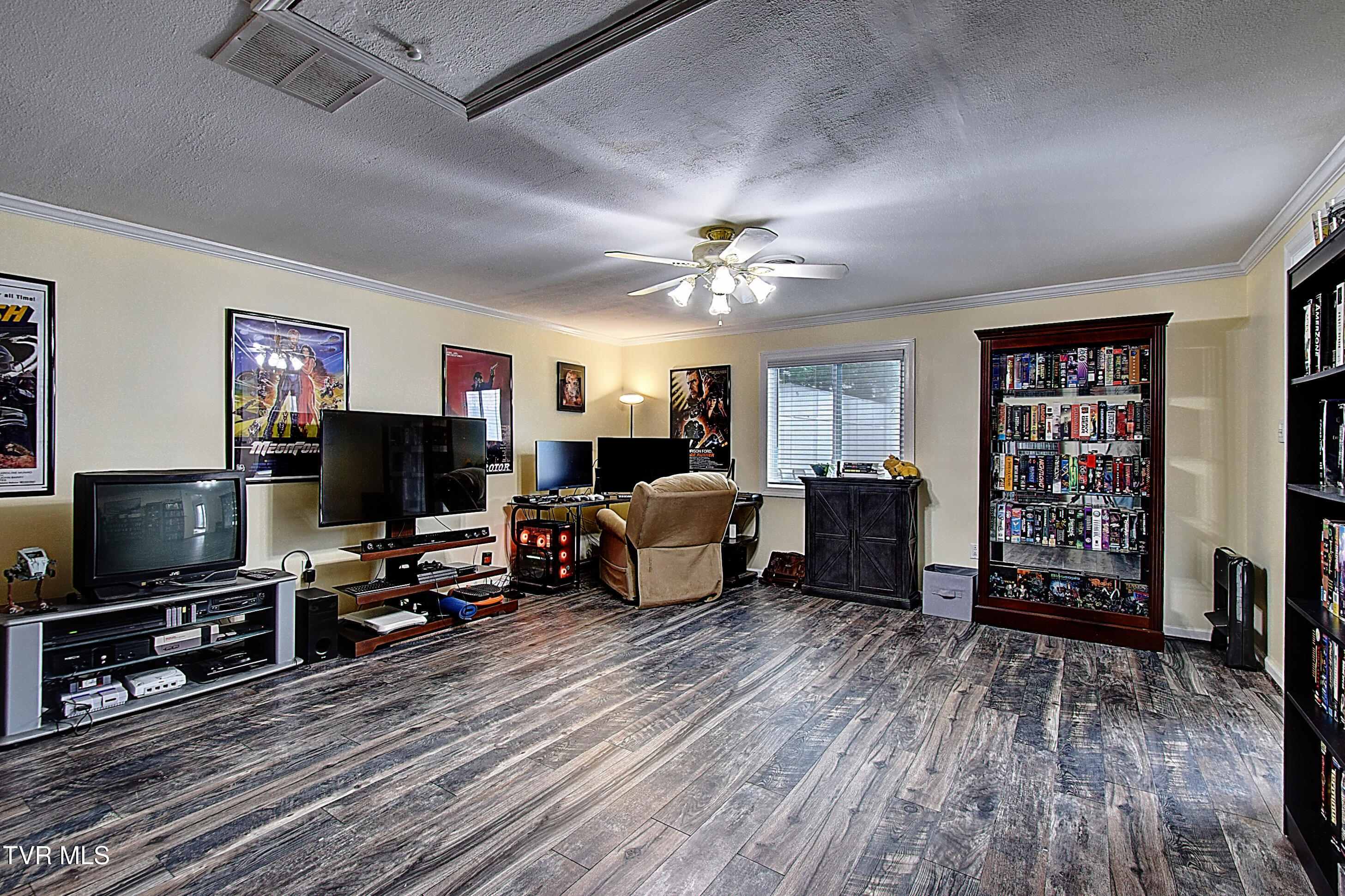 Kingsport, Tennessee 37663, United States, 4 Bedrooms Bedrooms, ,2 BathroomsBathrooms,Residential,Active,241151