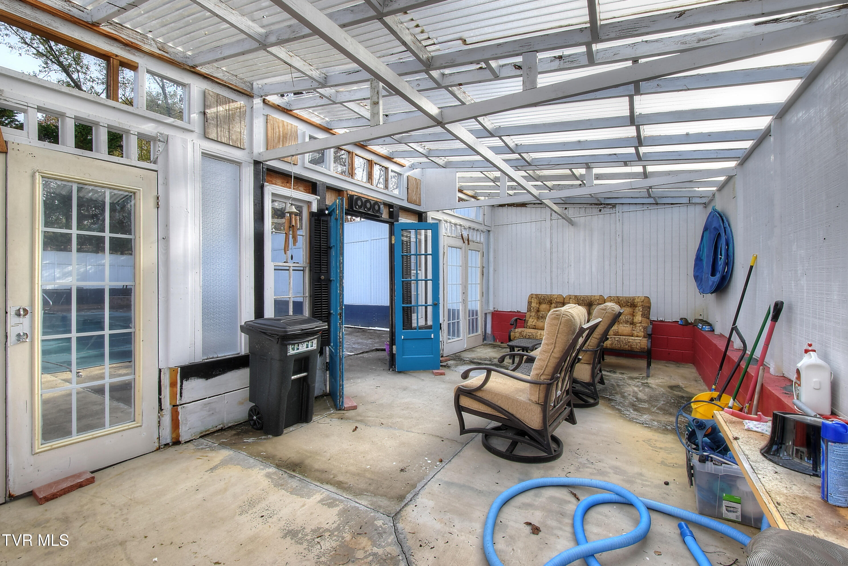 Kingsport, Tennessee 37663, United States, 4 Bedrooms Bedrooms, ,2 BathroomsBathrooms,Residential,Active,241151