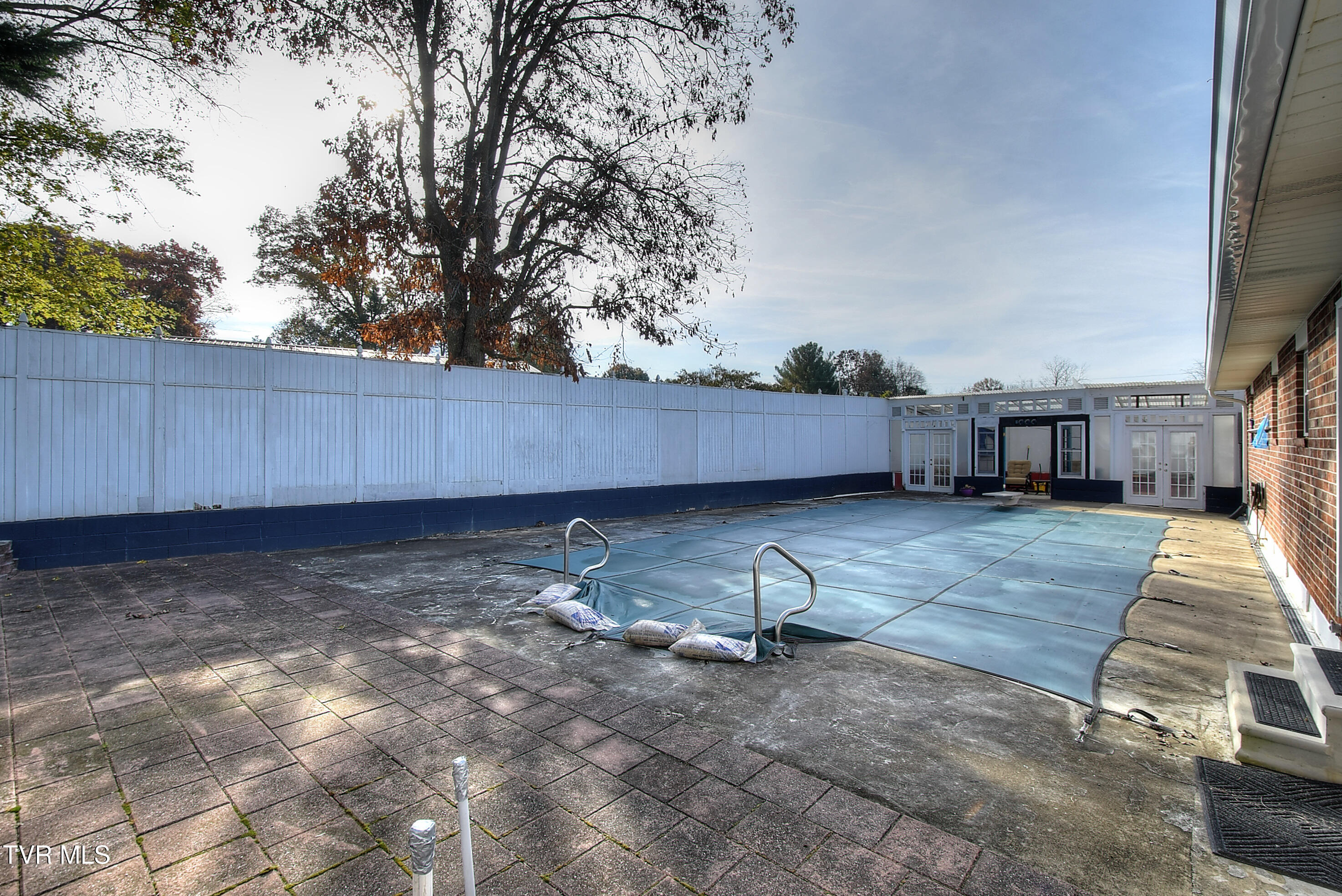 Kingsport, Tennessee 37663, United States, 4 Bedrooms Bedrooms, ,2 BathroomsBathrooms,Residential,Active,241151