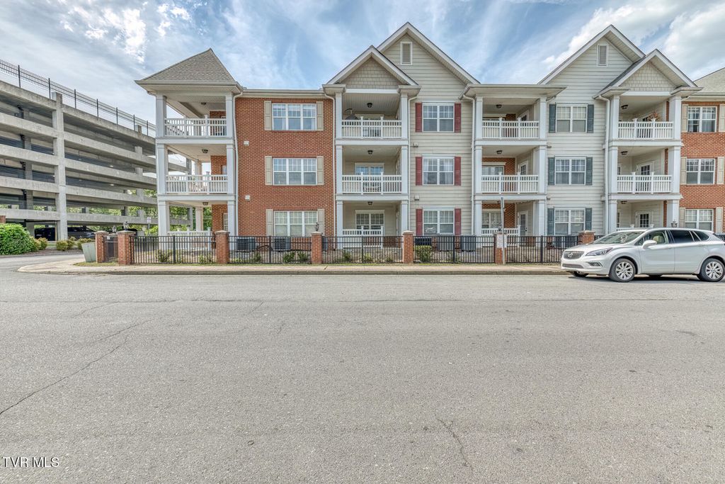 Photo of 2008 Millennium Place #Apt 209, Johnson City, TN 37604 (MLS # 9996036)