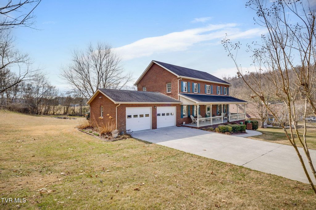 Photo of 701 Dewberry Circle, Kingsport, TN 37663 (MLS # 9991144)
