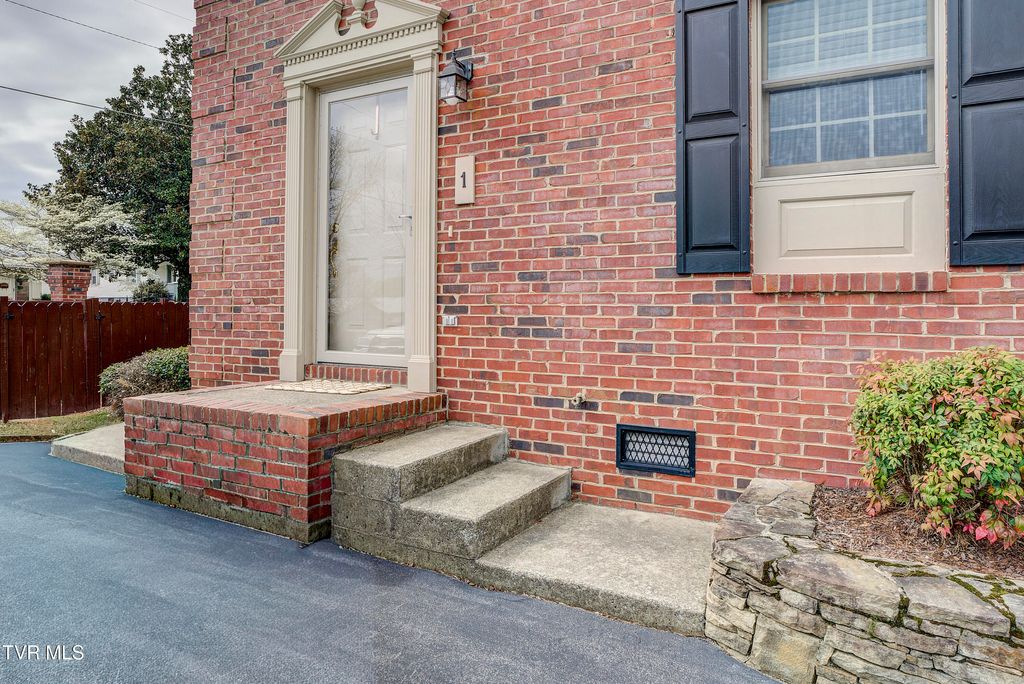 Photo of 1203 8th Avenue #1, Johnson City, TN 37601 (MLS # 9993389)