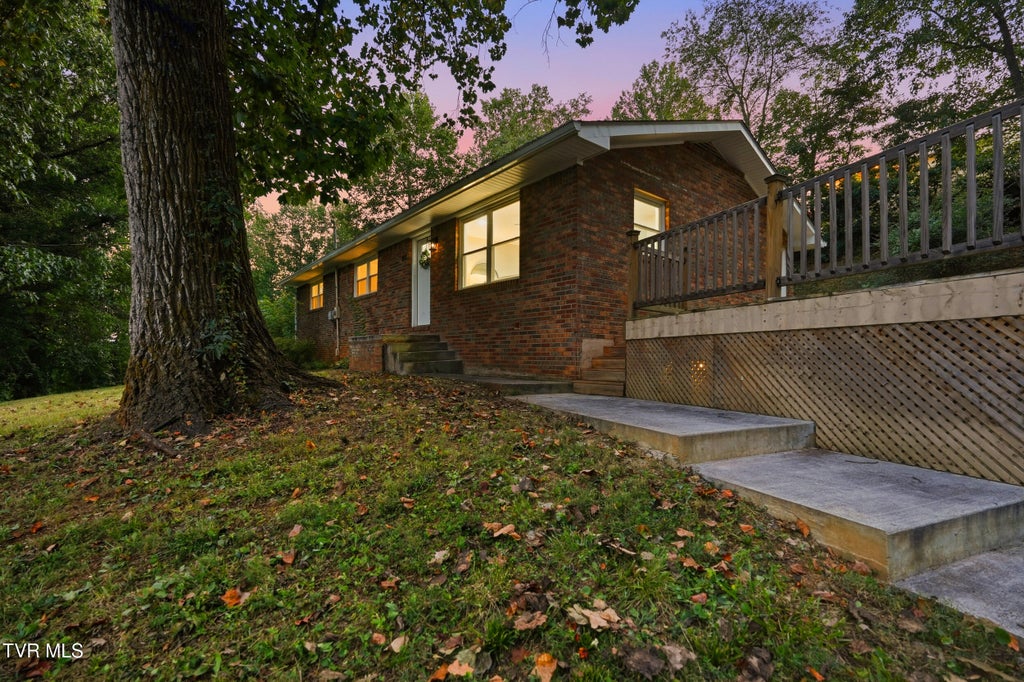 Photo of 181 Smith Avenue, Elizabethton, TN 37643 (MLS # 10000514)