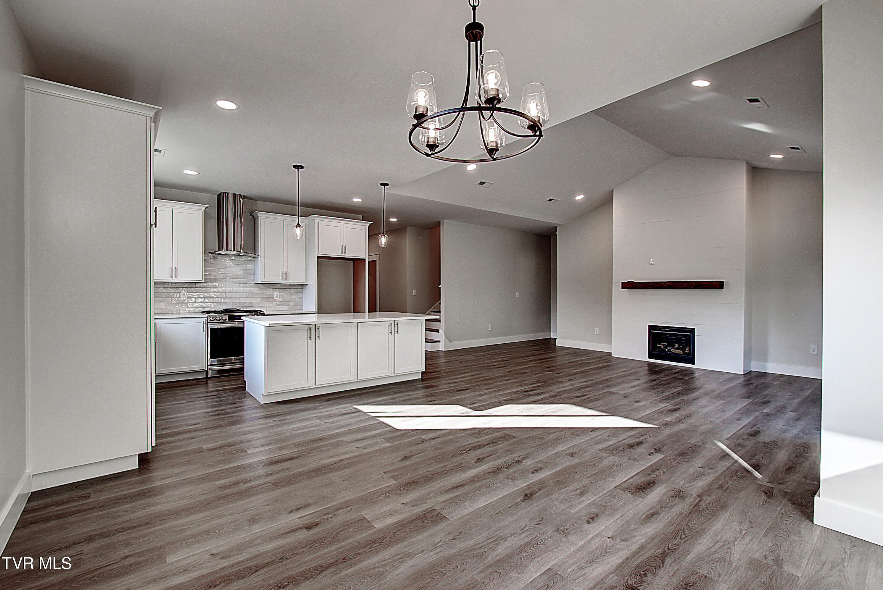 Johnson City, Tennessee 37615, United States, 3 Bedrooms Bedrooms, ,2 BathroomsBathrooms,Residential,Active,165994