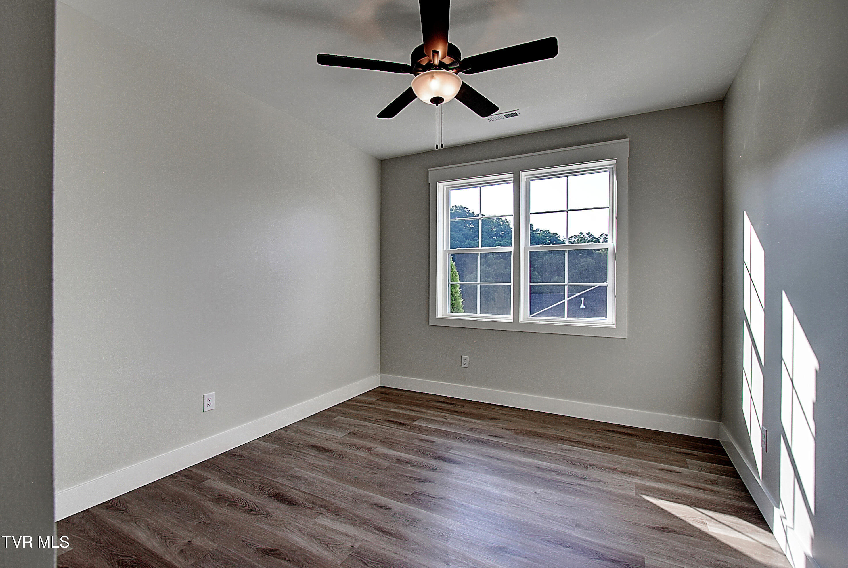 Johnson City, Tennessee 37615, United States, 3 Bedrooms Bedrooms, ,2 BathroomsBathrooms,Residential,Active,165994