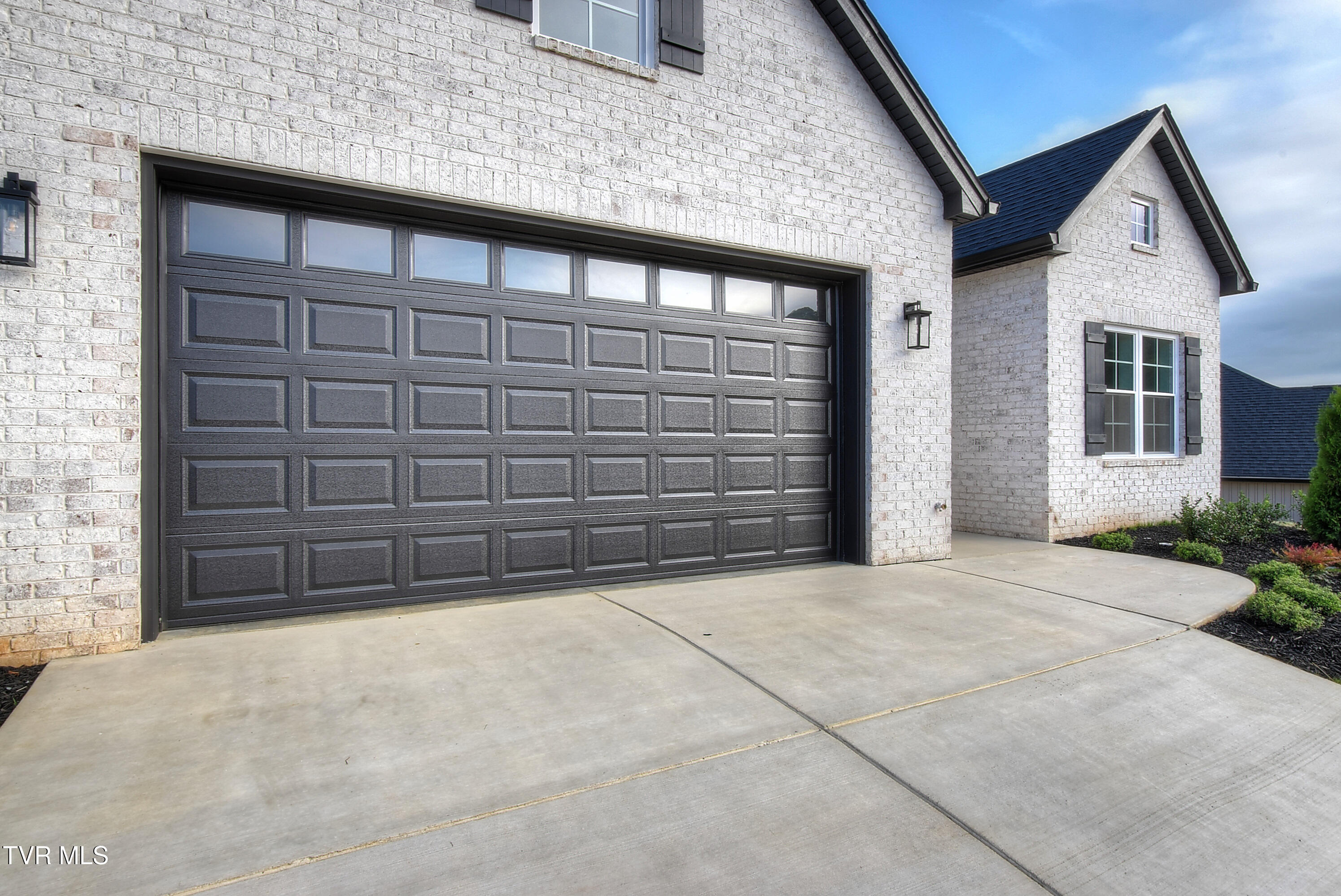 Johnson City, Tennessee 37615, United States, 3 Bedrooms Bedrooms, ,2 BathroomsBathrooms,Residential,Active,165994