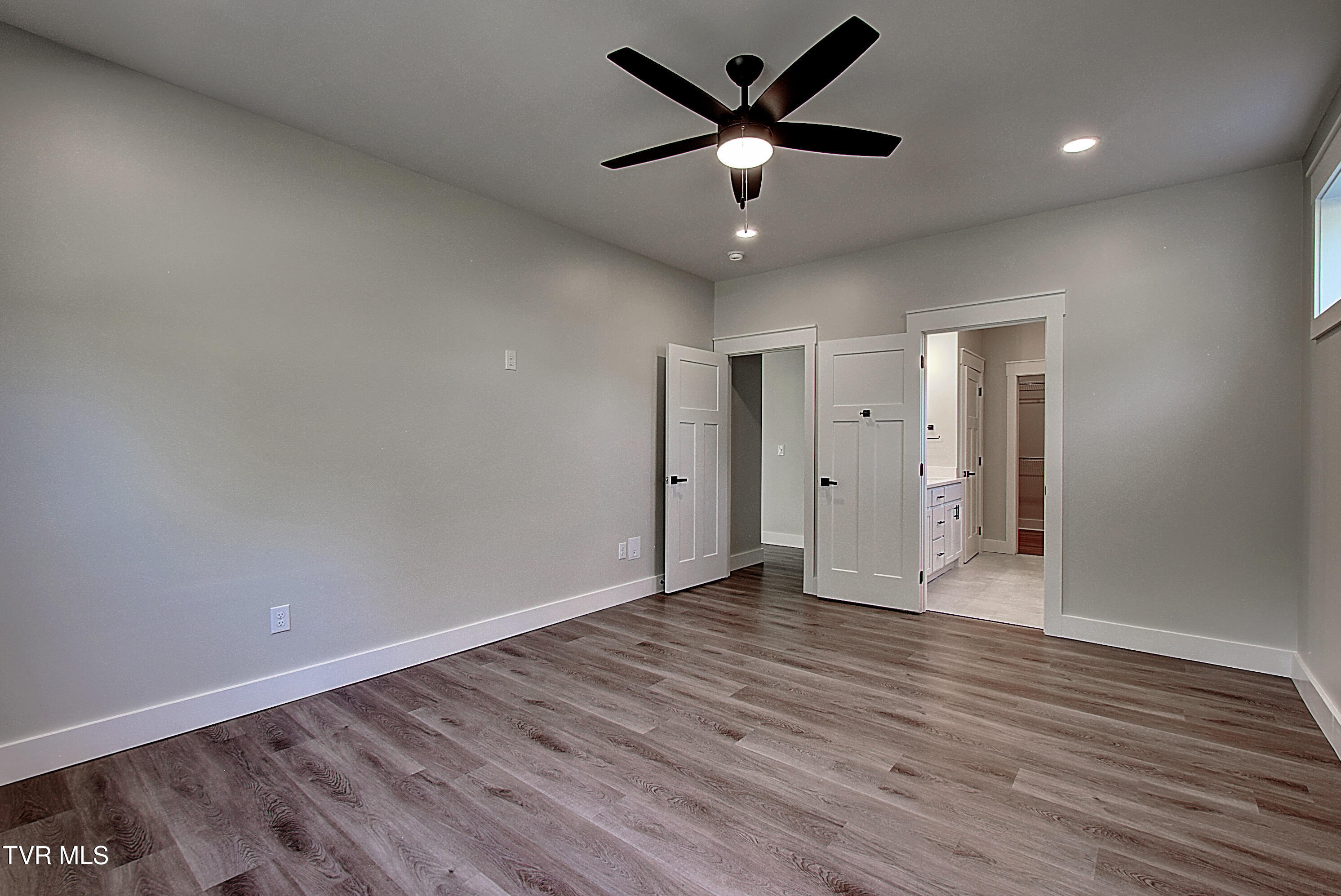 Johnson City, Tennessee 37615, United States, 3 Bedrooms Bedrooms, ,2 BathroomsBathrooms,Residential,Active,165994