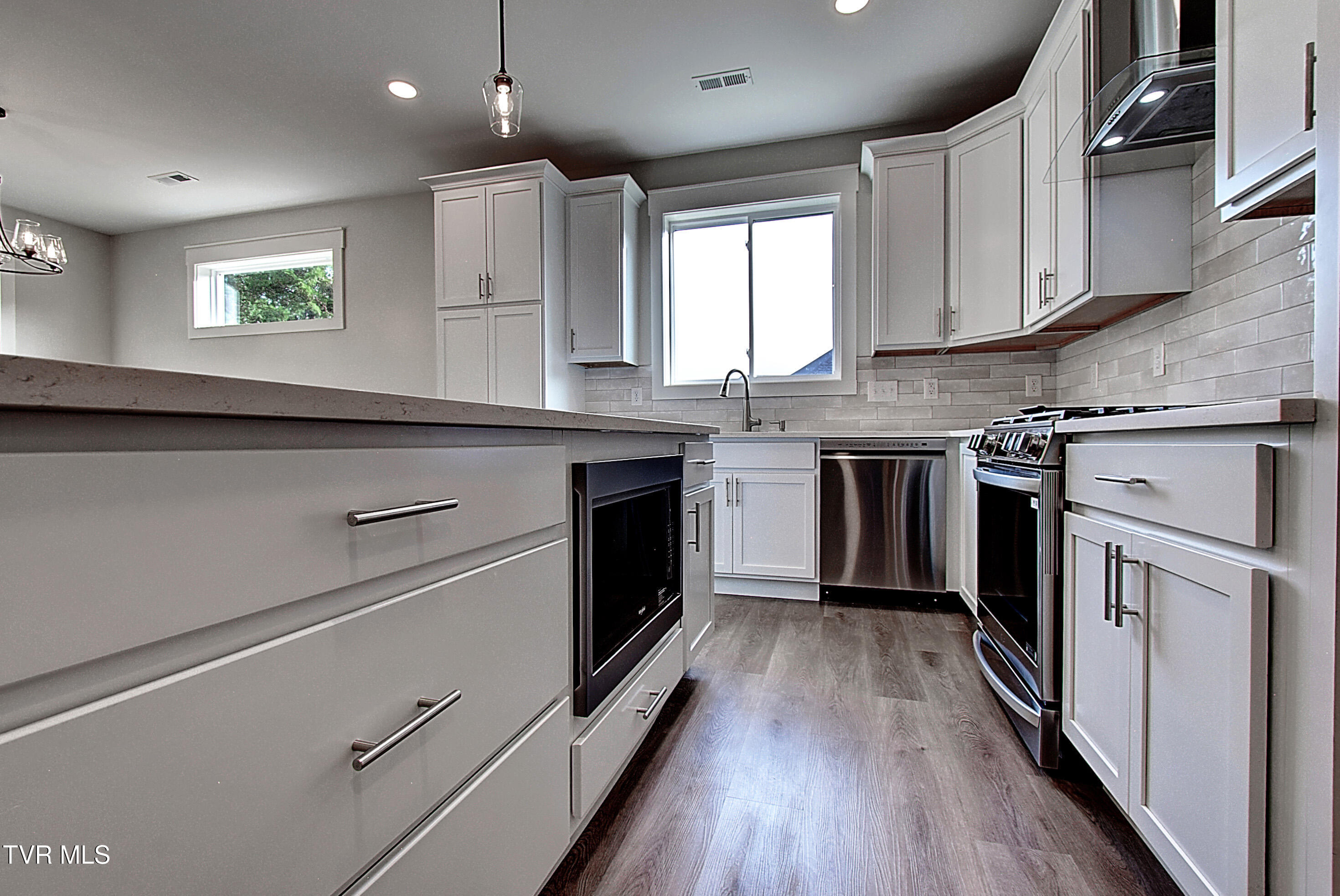 Johnson City, Tennessee 37615, United States, 3 Bedrooms Bedrooms, ,2 BathroomsBathrooms,Residential,Active,165994