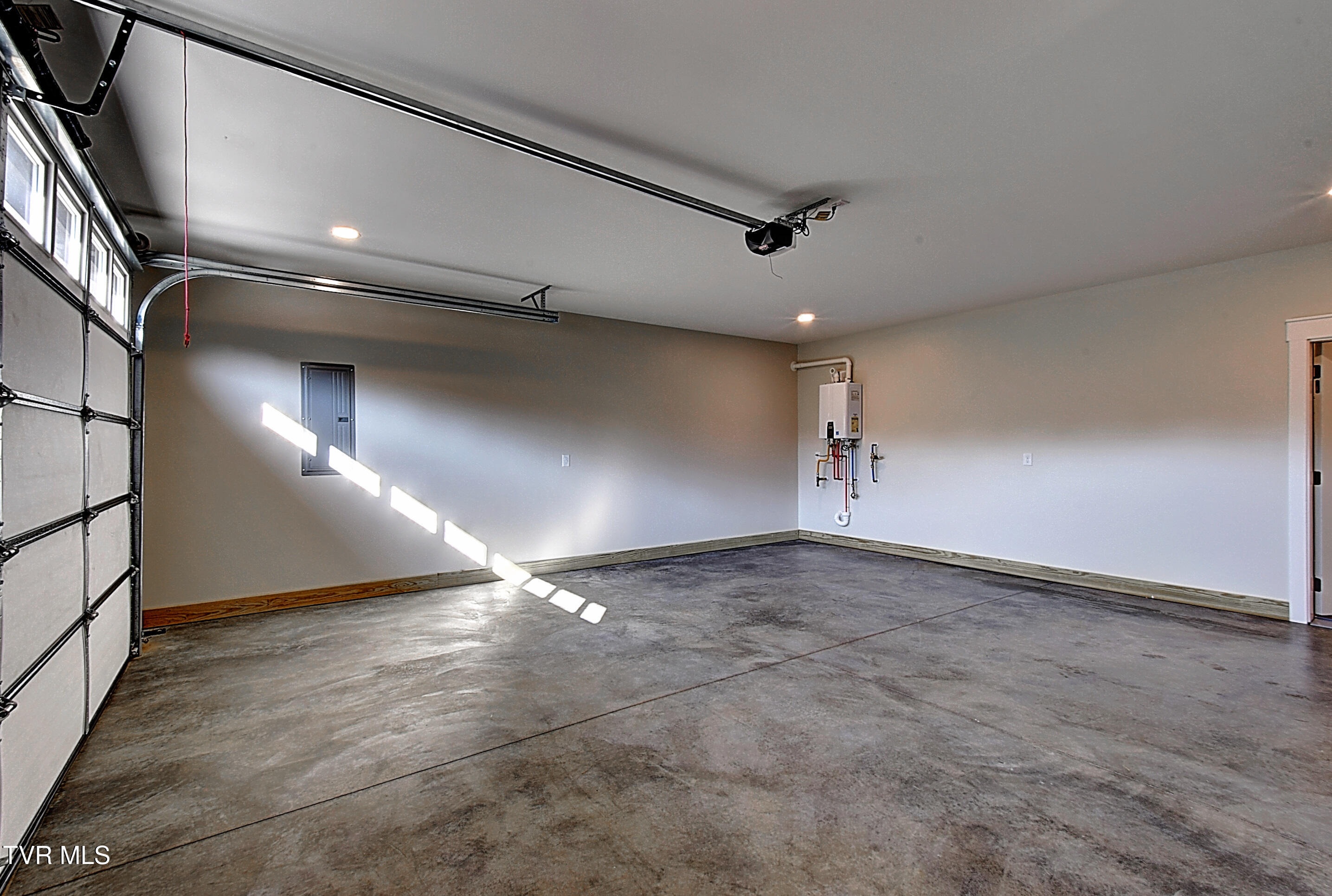 Johnson City, Tennessee 37615, United States, 3 Bedrooms Bedrooms, ,2 BathroomsBathrooms,Residential,Active,165994