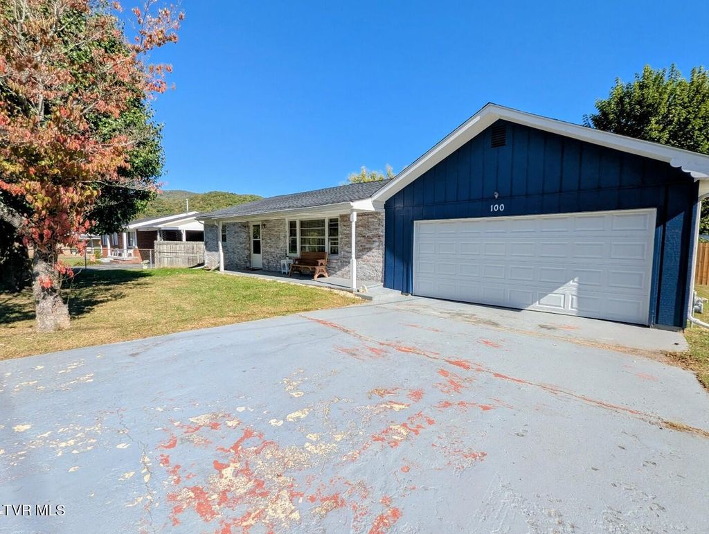 Photo of 100 Casey Jones Road, Erwin, TN 37650 (MLS # 9986945)