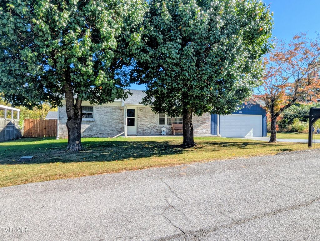 Photo of 100 Casey Jones Road, Erwin, TN 37650 (MLS # 9986945)