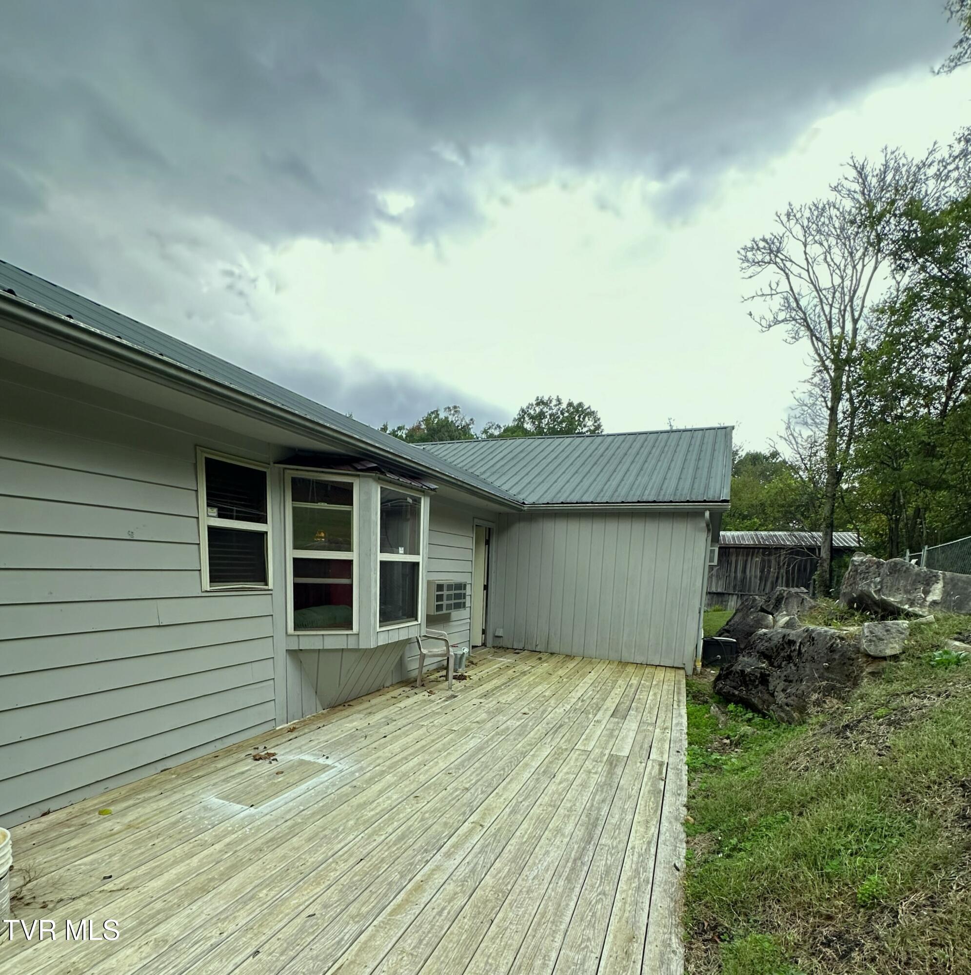 1250 River Road