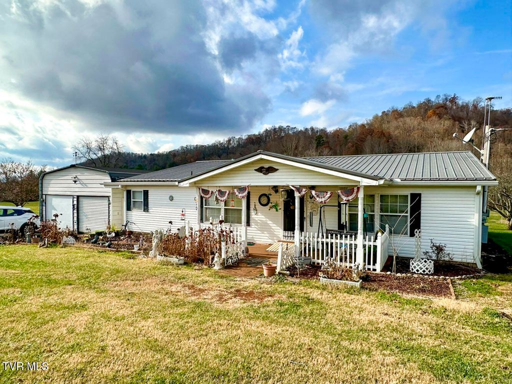 Photo of 2641 Stanley Valley Road, Surgoinsville, TN 37873 (MLS # 9988535)
