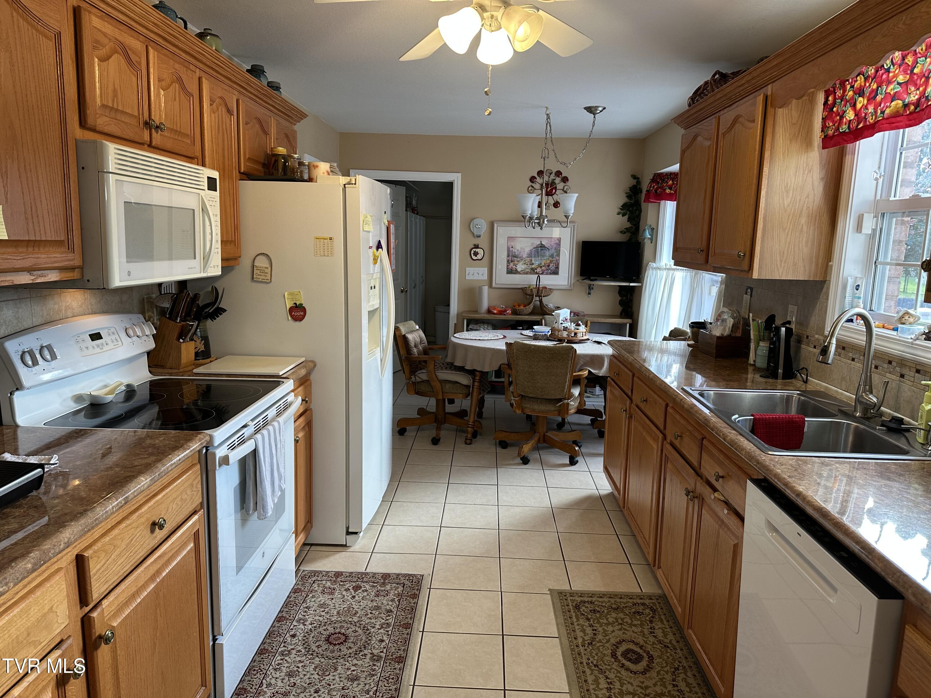 1659 Jasmine Trail, Sevierville, Tennessee image 8