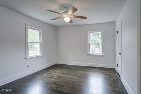 Tiny photo for 715 Ohio Avenue, Erwin, TN 37650 (MLS # 9984471)