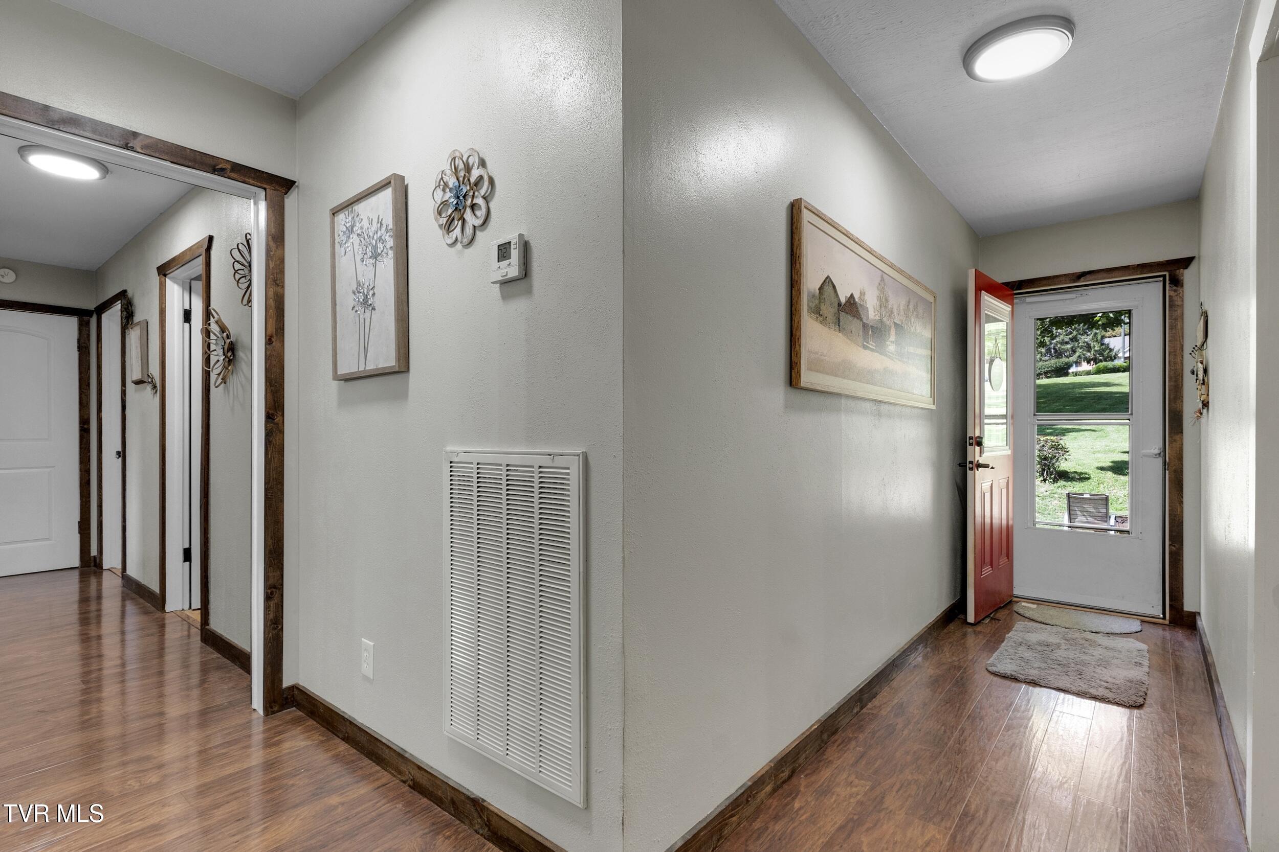 330 Clover Lane, Bristol, Virginia image 26