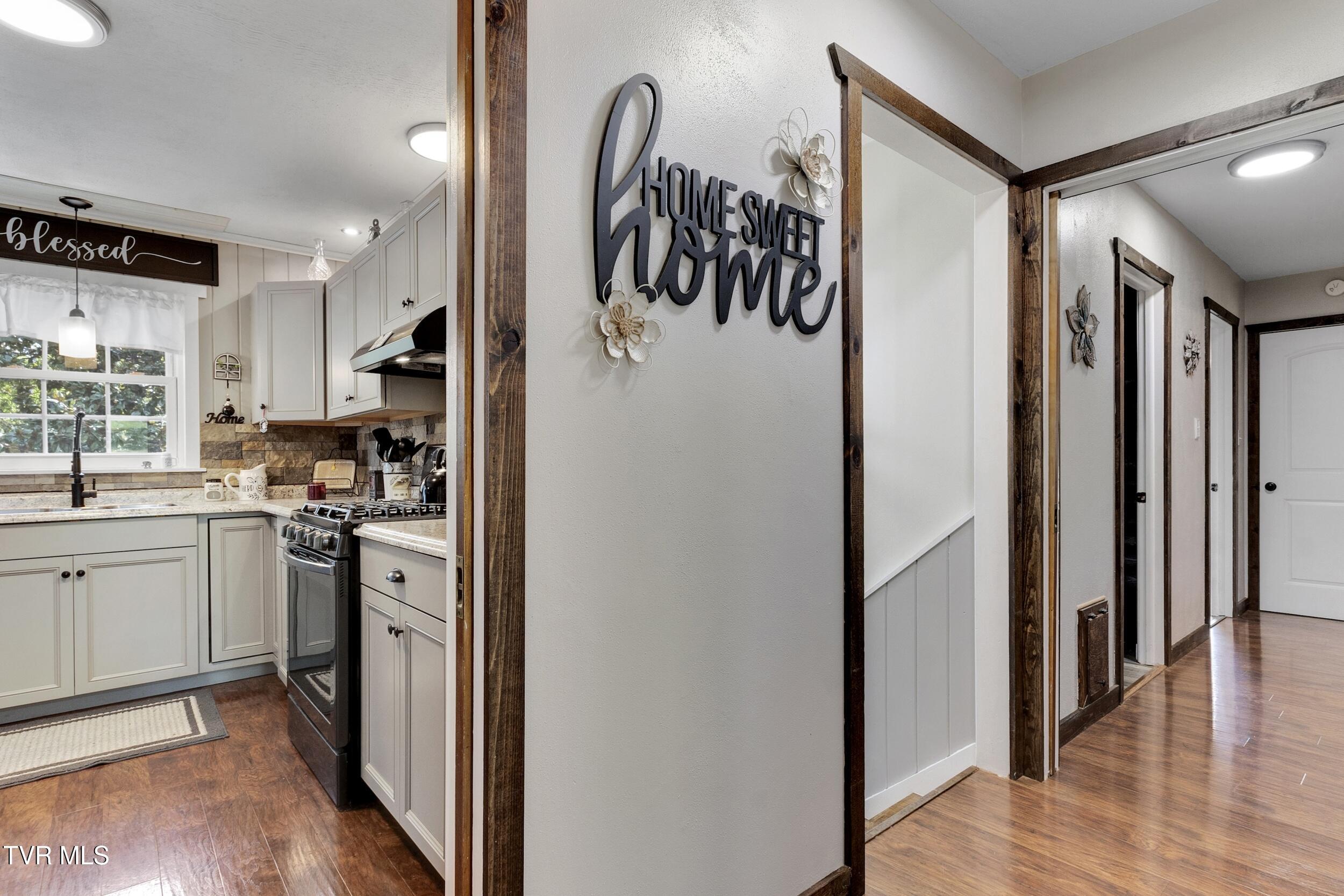 330 Clover Lane, Bristol, Virginia image 27
