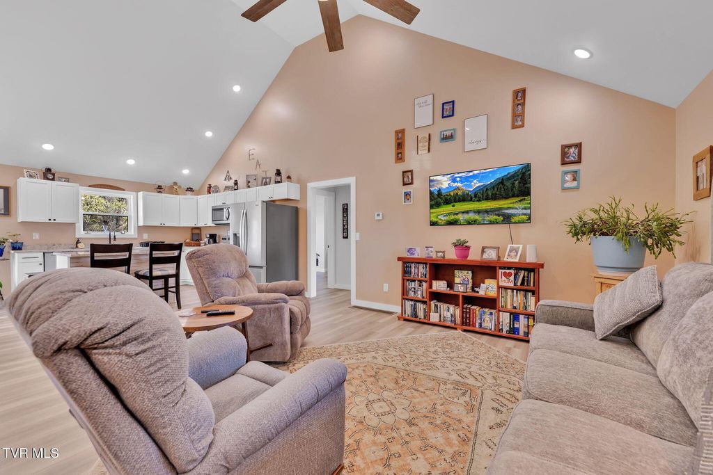 Photo of 4011 Neighborly Way, Newport, TN 37821 (MLS # 9987549)