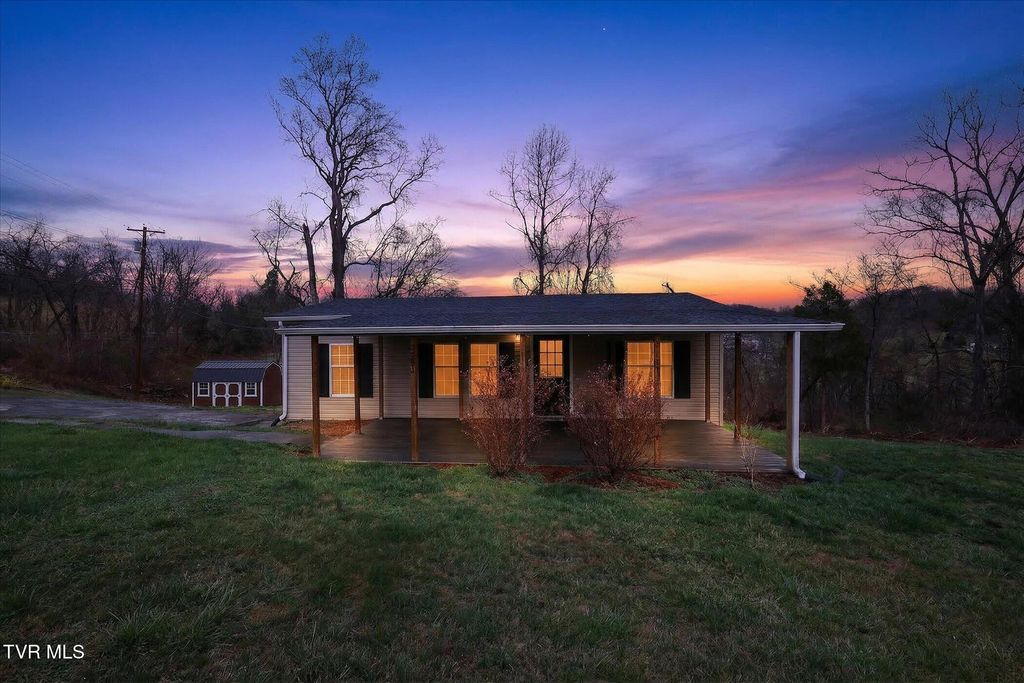Photo of 2781 Weaver Pike, Bristol, TN 37620 (MLS # 9992133)