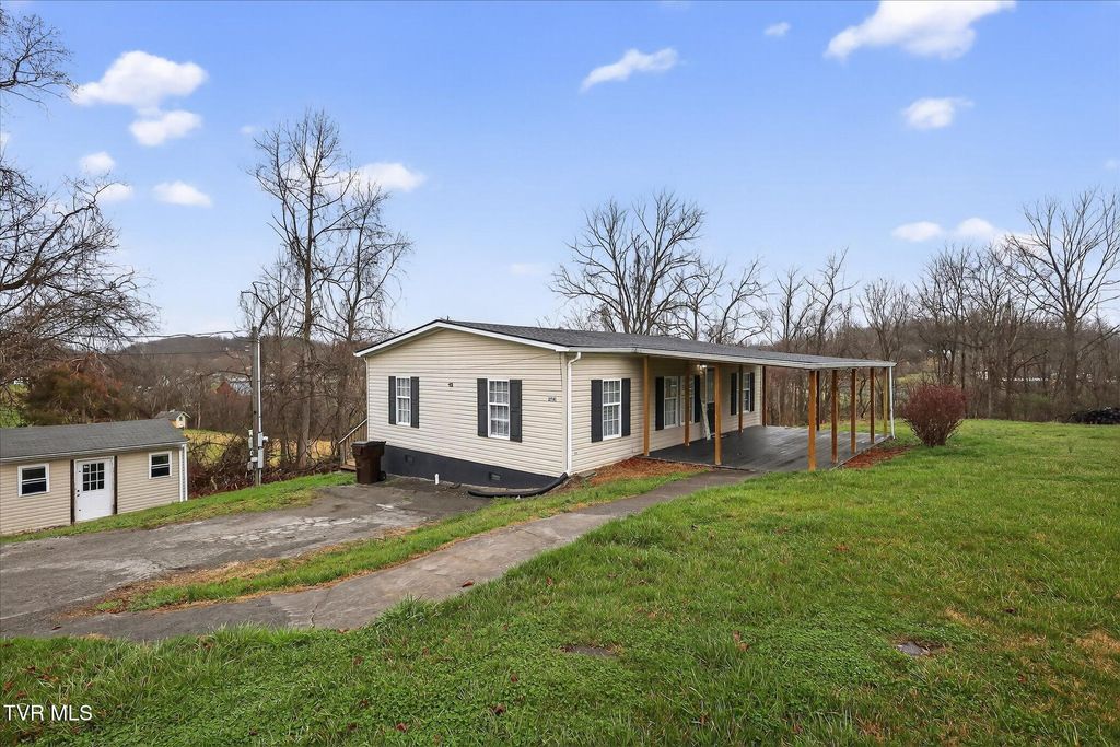 Photo of 2781 Weaver Pike, Bristol, TN 37620 (MLS # 9992133)