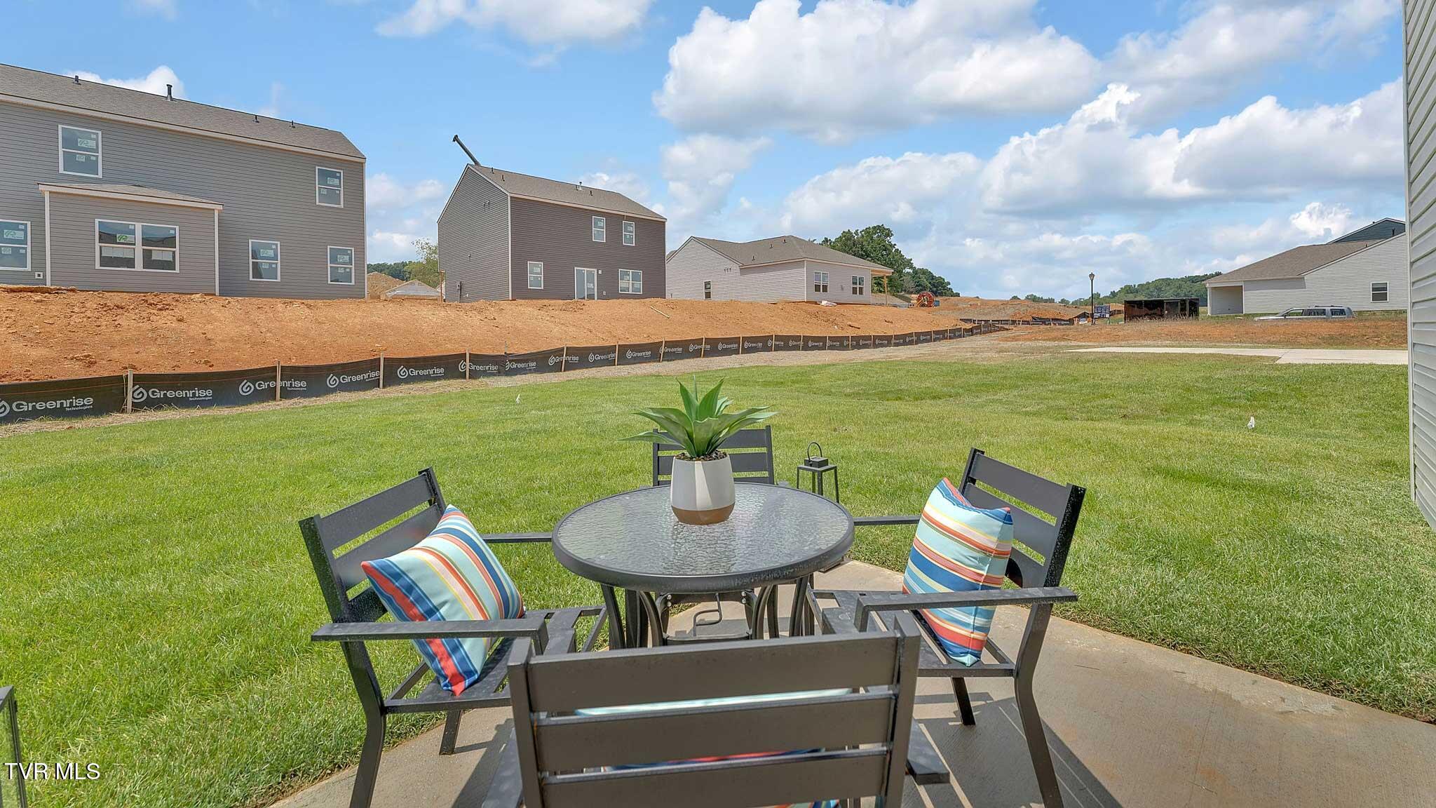 1819 Fox Meadows Circle, Bluff City, Tennessee image 11
