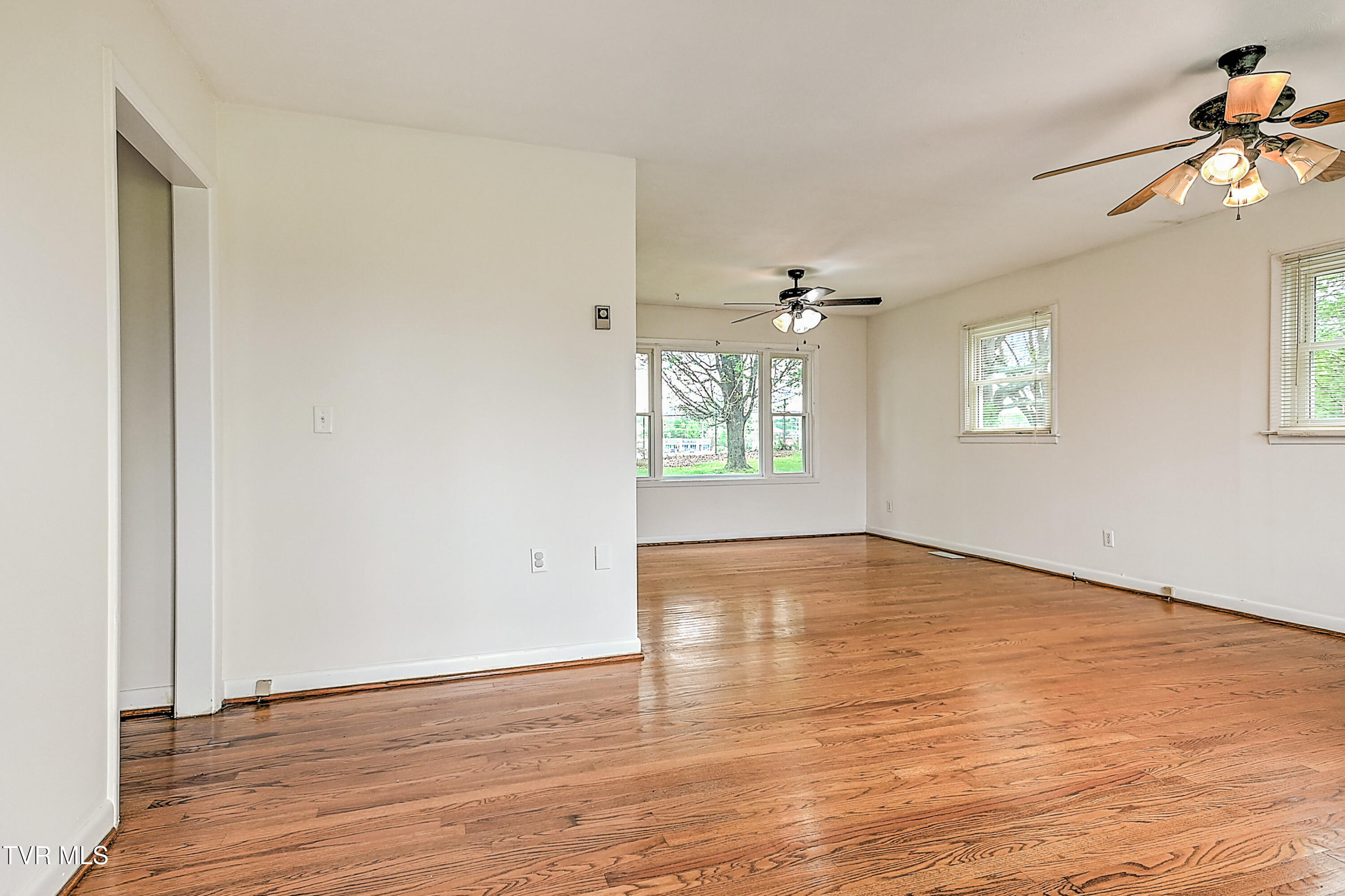 1809 Ridgemont Drive, Greeneville, Tennessee image 3