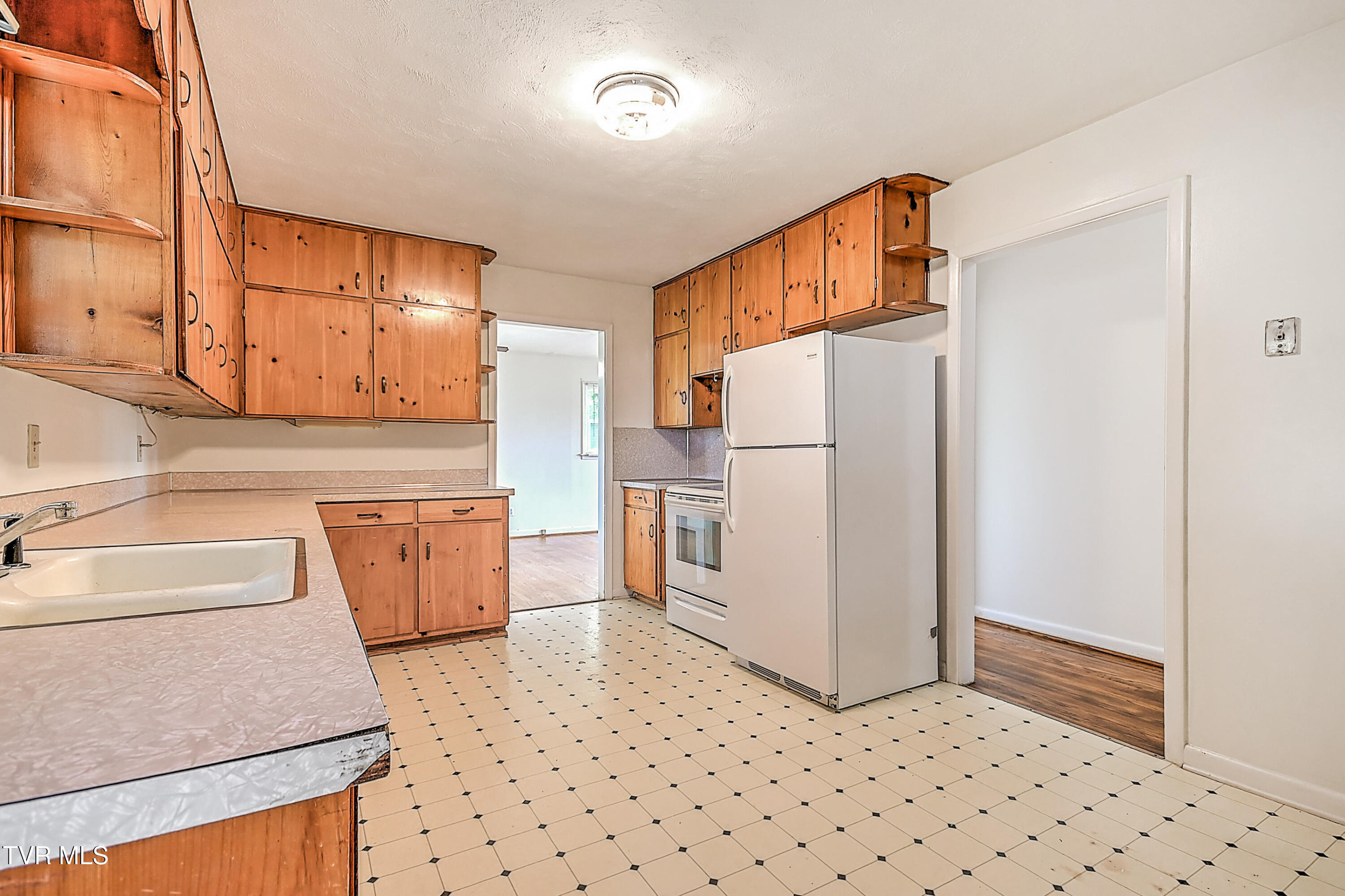 1809 Ridgemont Drive, Greeneville, Tennessee image 13