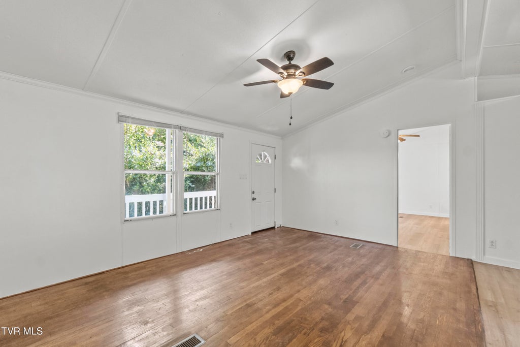 Photo of 176 Old Kentucky Road, Greeneville, TN 37743 (MLS # 10000401)
