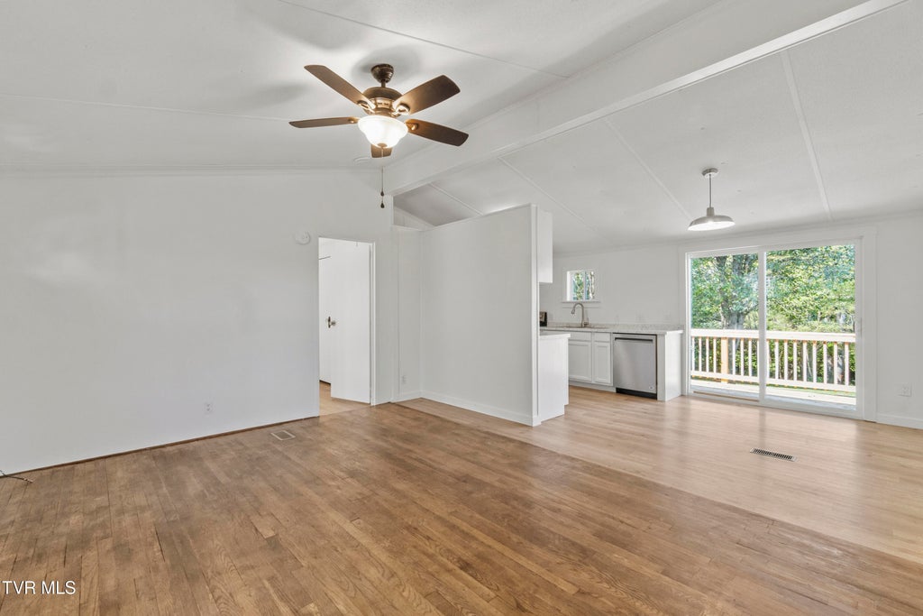 Photo of 176 Old Kentucky Road, Greeneville, TN 37743 (MLS # 10000401)