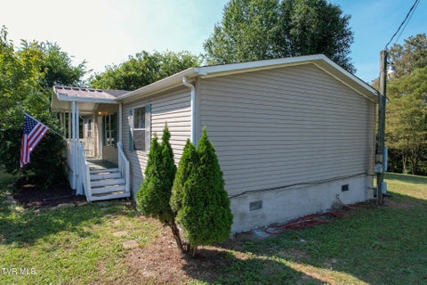 Photo of 176 Old Kentucky Road, Greeneville, TN 37743 (MLS # 10000401)
