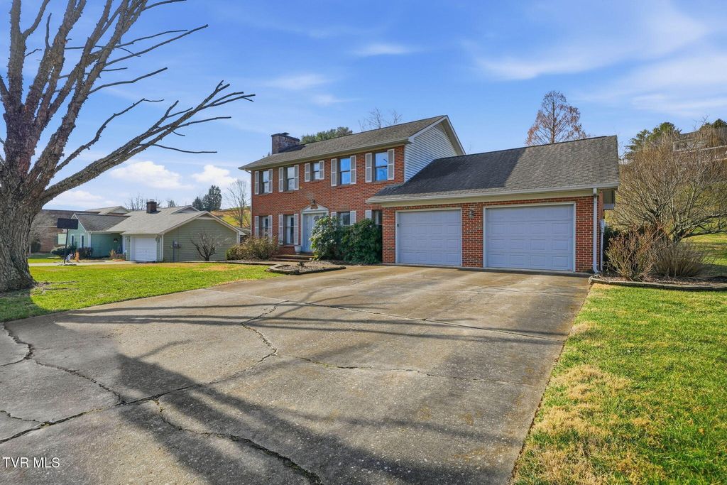 Photo of 340 Lewis Lane, Kingsport, TN 37660 (MLS # 9990566)