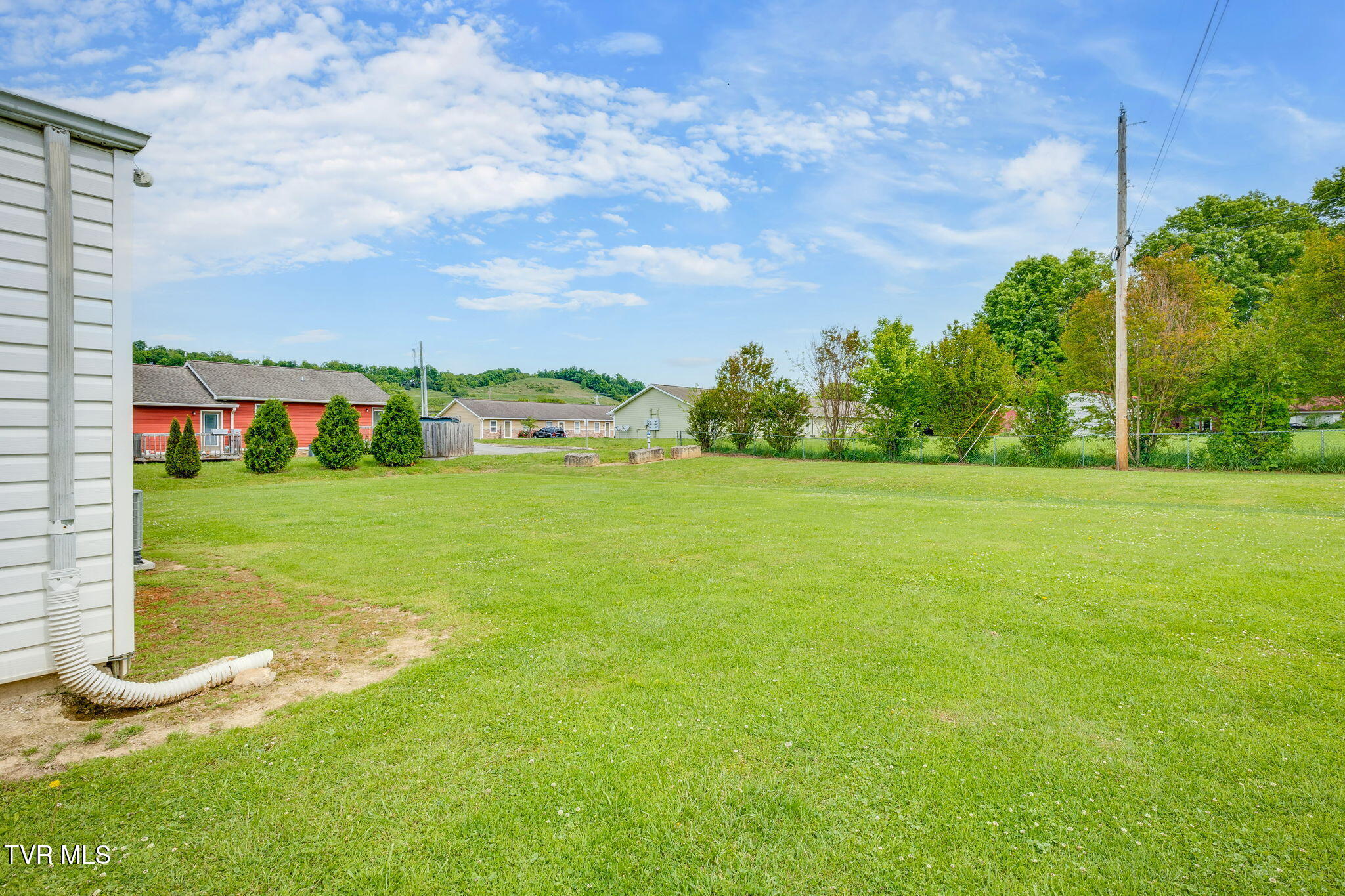 2021 Katelyn Drive Drive, Elizabethton, Tennessee image 24