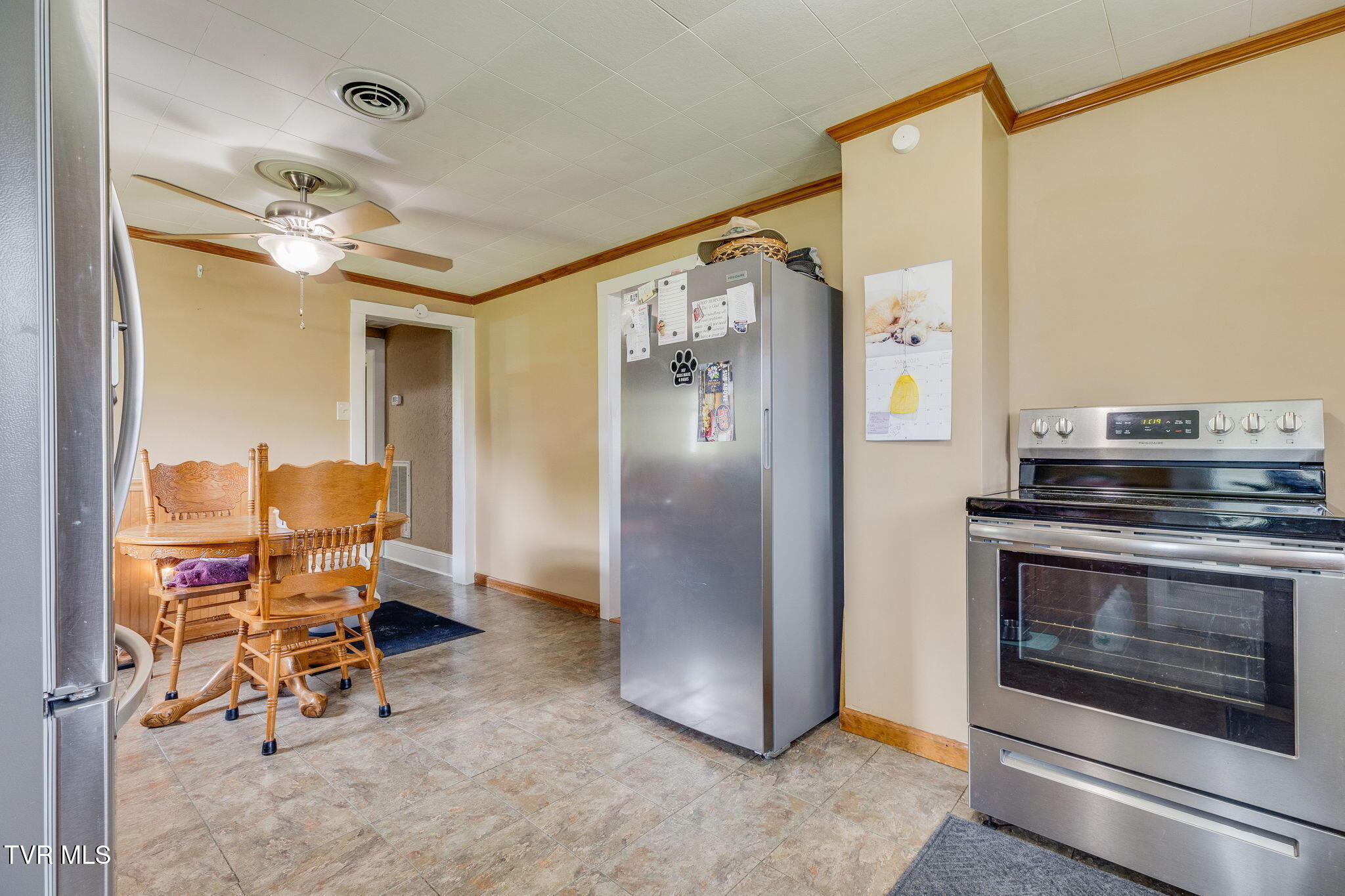 2021 Katelyn Drive Drive, Elizabethton, Tennessee image 11