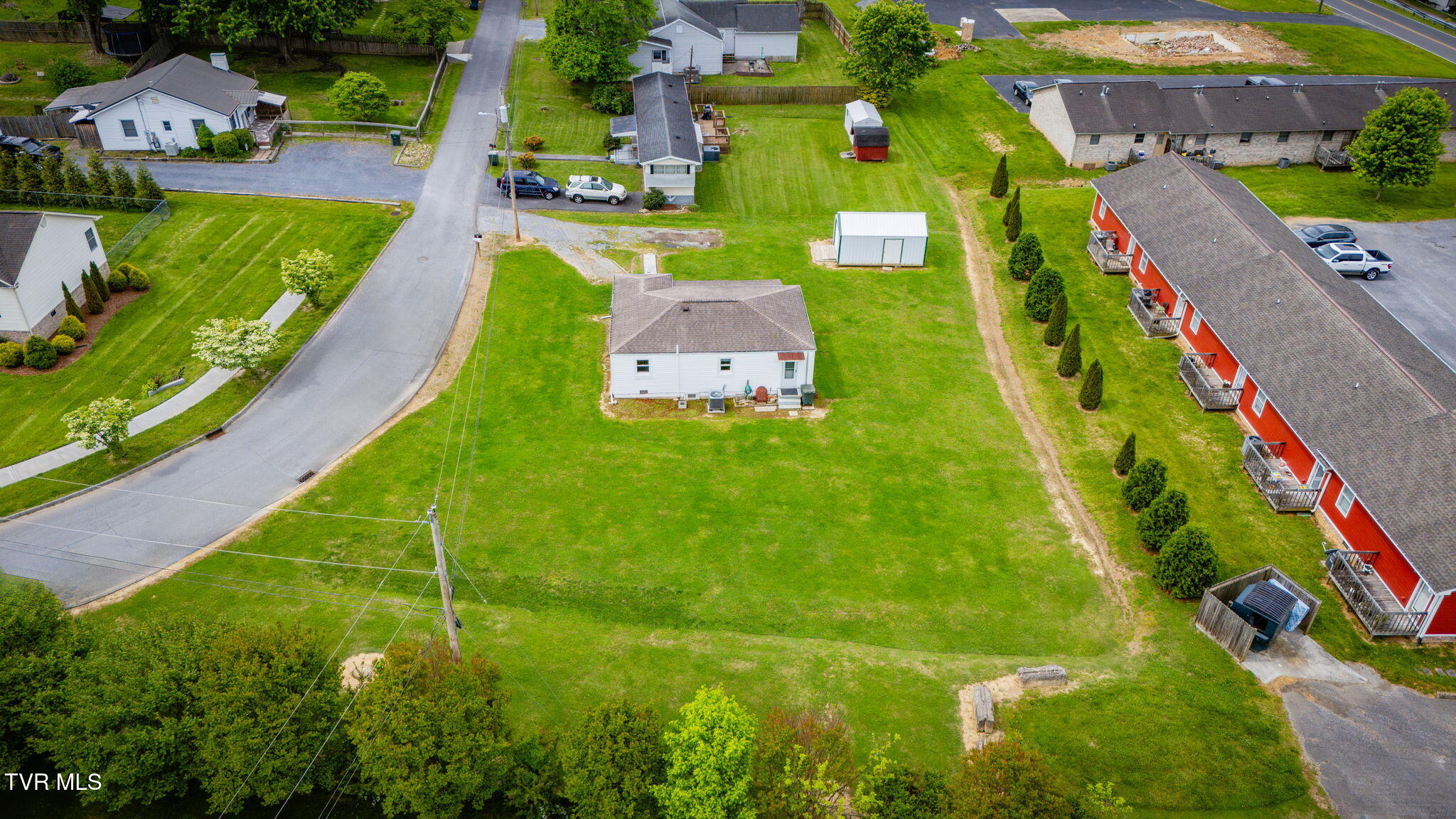2021 Katelyn Drive Drive, Elizabethton, Tennessee image 28