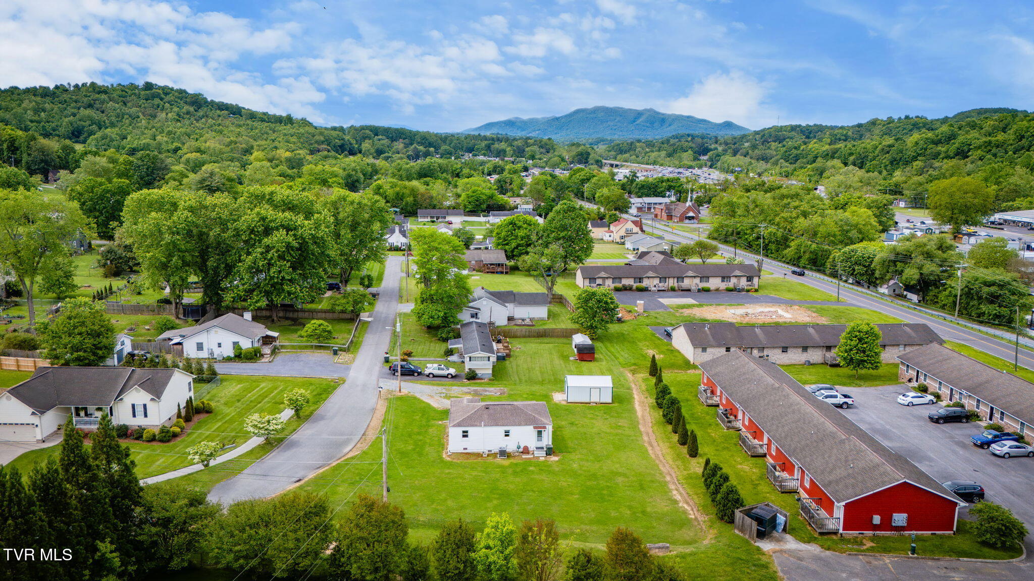 2021 Katelyn Drive Drive, Elizabethton, Tennessee image 29