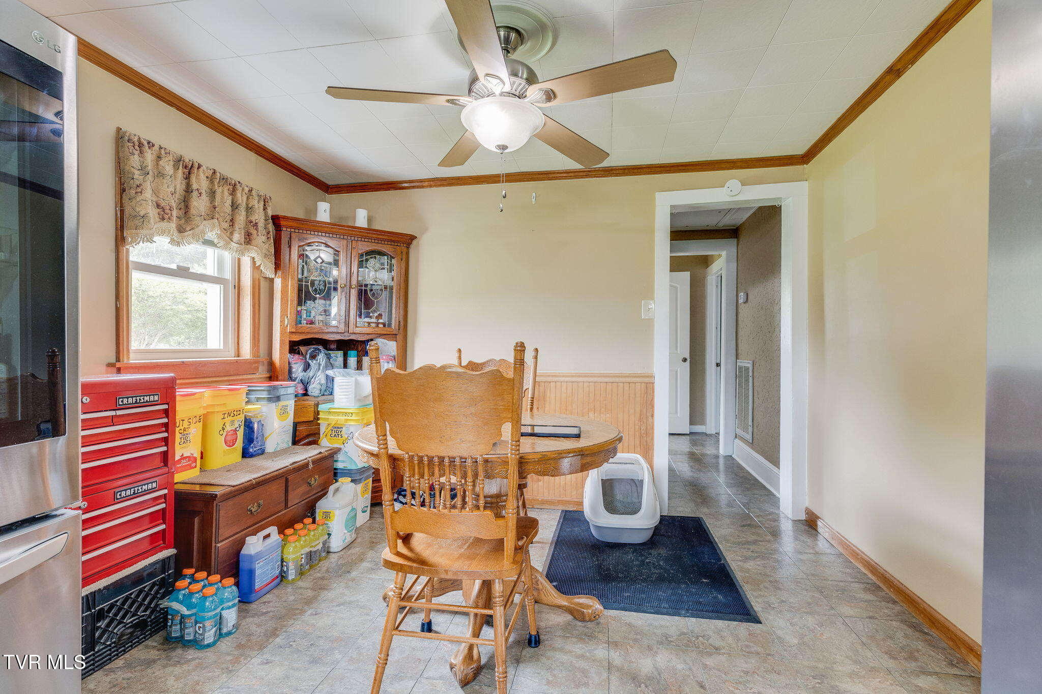 2021 Katelyn Drive Drive, Elizabethton, Tennessee image 9