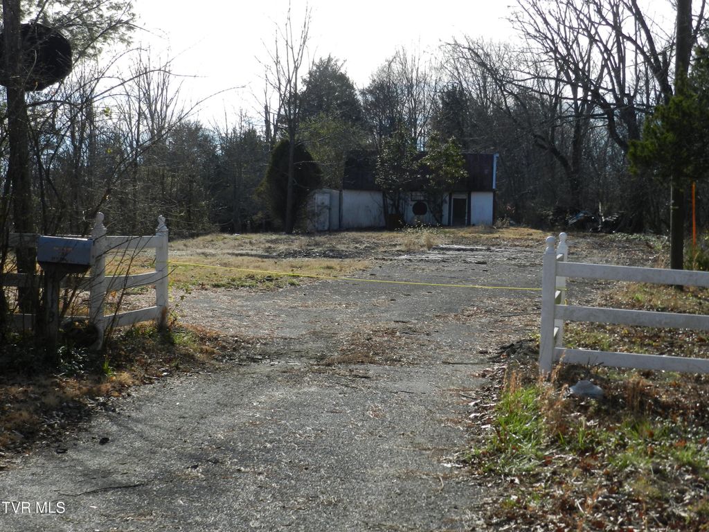 Photo of 4113 Clearview Street, Kingsport, TN 37660 (MLS # 9990075)