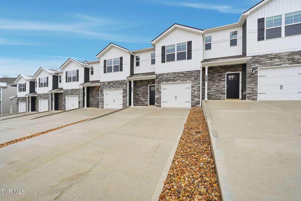 Photo of 1153 Wenna Way, Kingsport, TN 37664 (MLS # 9985689)