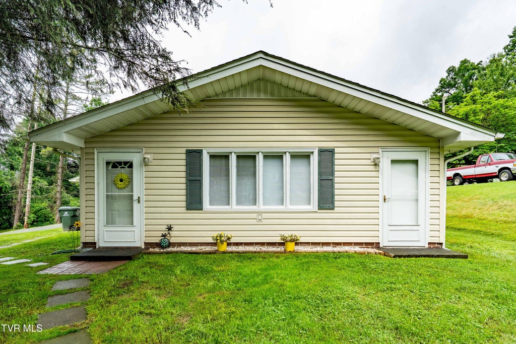Photo of 119 Woodland Drive, Jonesborough, TN 37659 (MLS # 10001924)