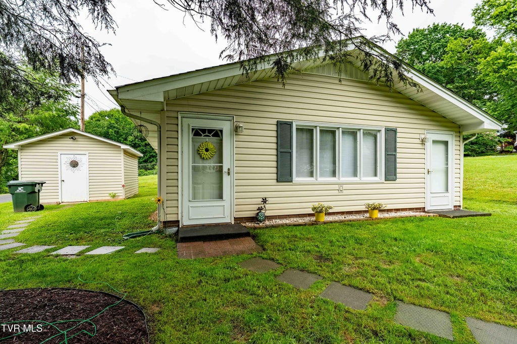 Photo of 119 Woodland Drive, Jonesborough, TN 37659 (MLS # 10001924)