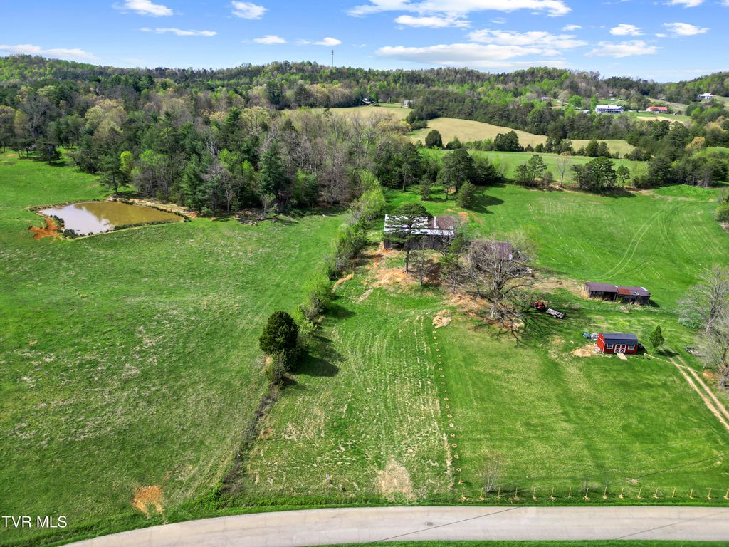 Photo of 1 Red Hill Road, Greeneville, TN 37743 (MLS # 9993600)